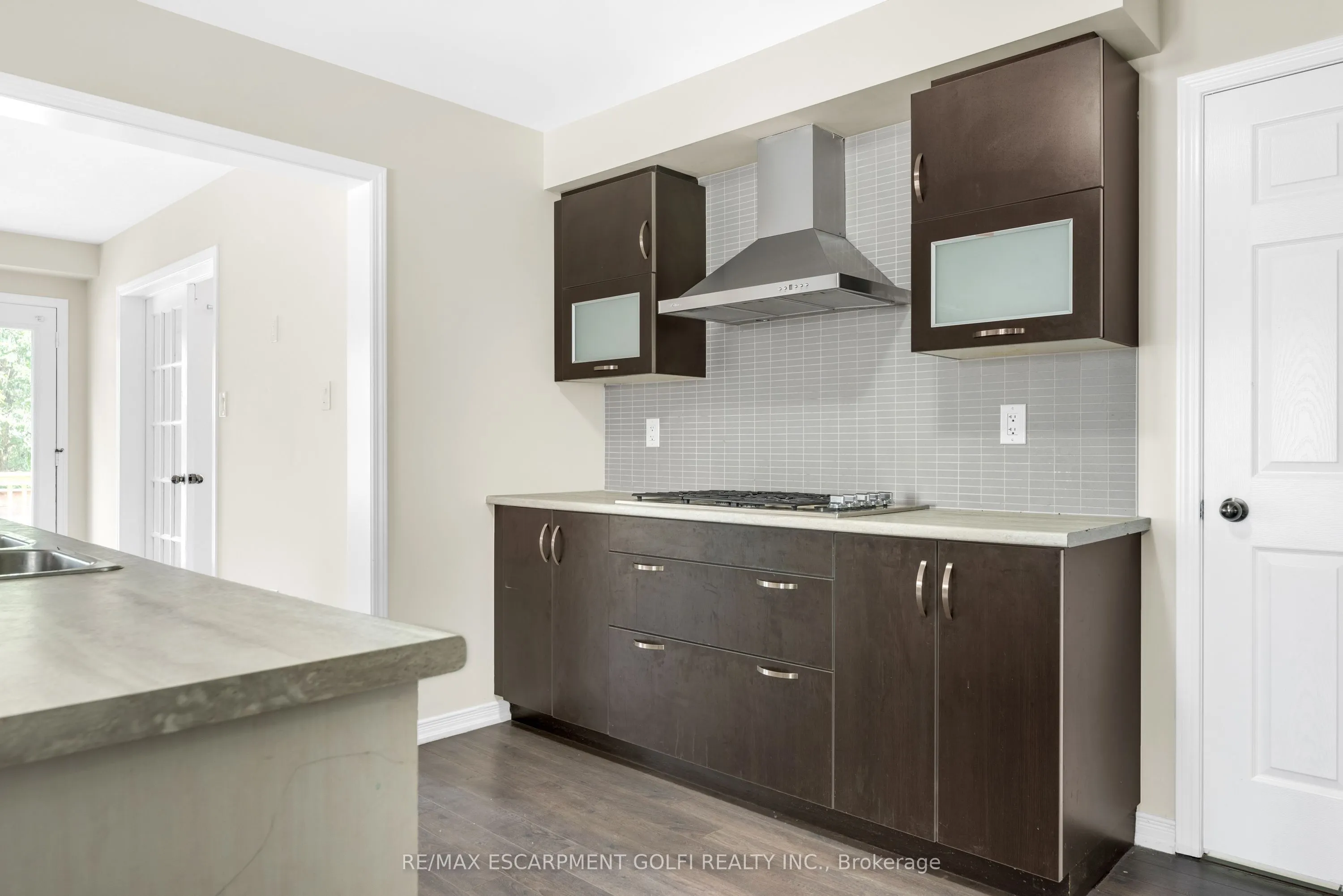 8561 DOGWOOD Crescent