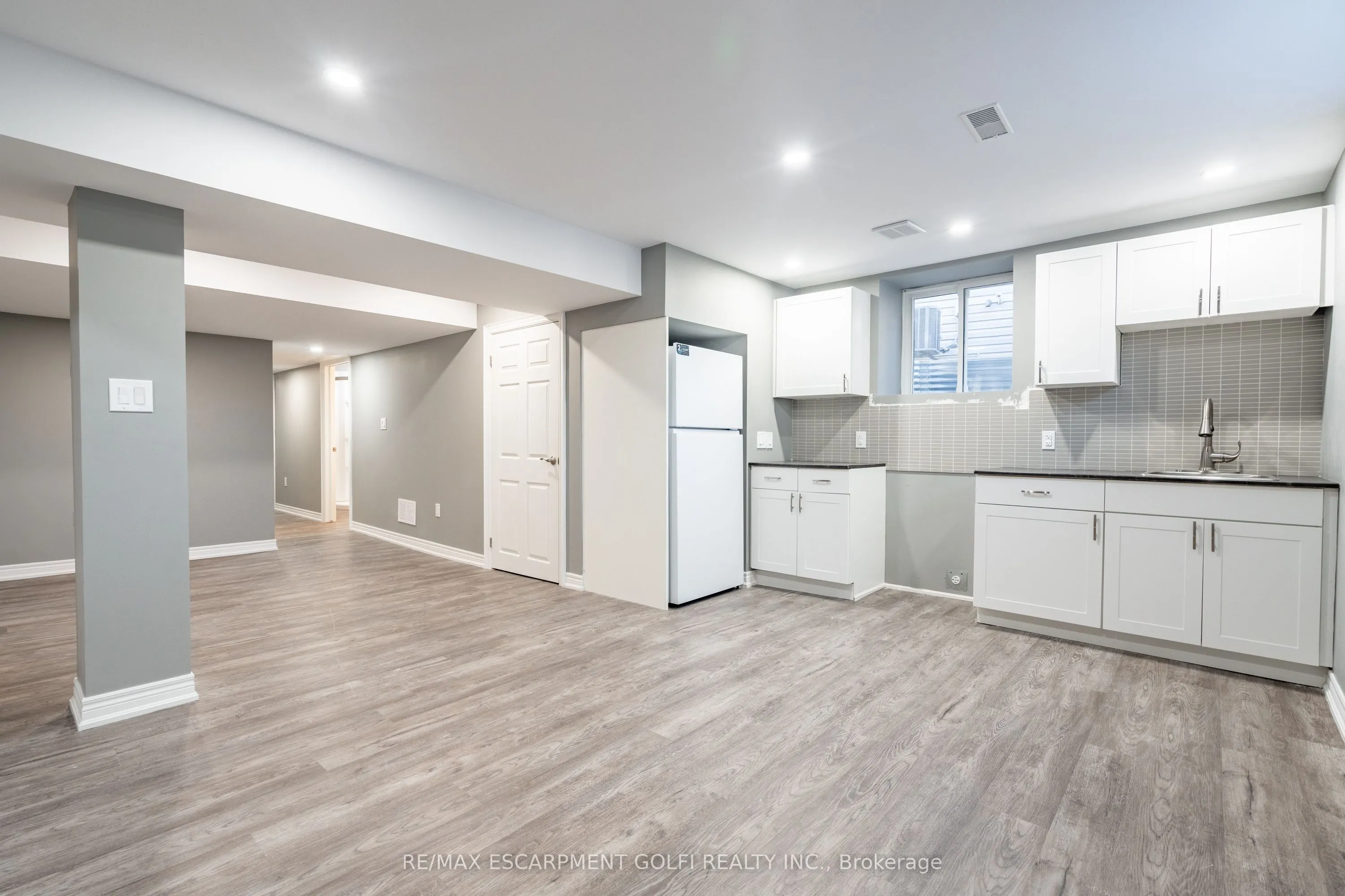 8561 DOGWOOD Crescent