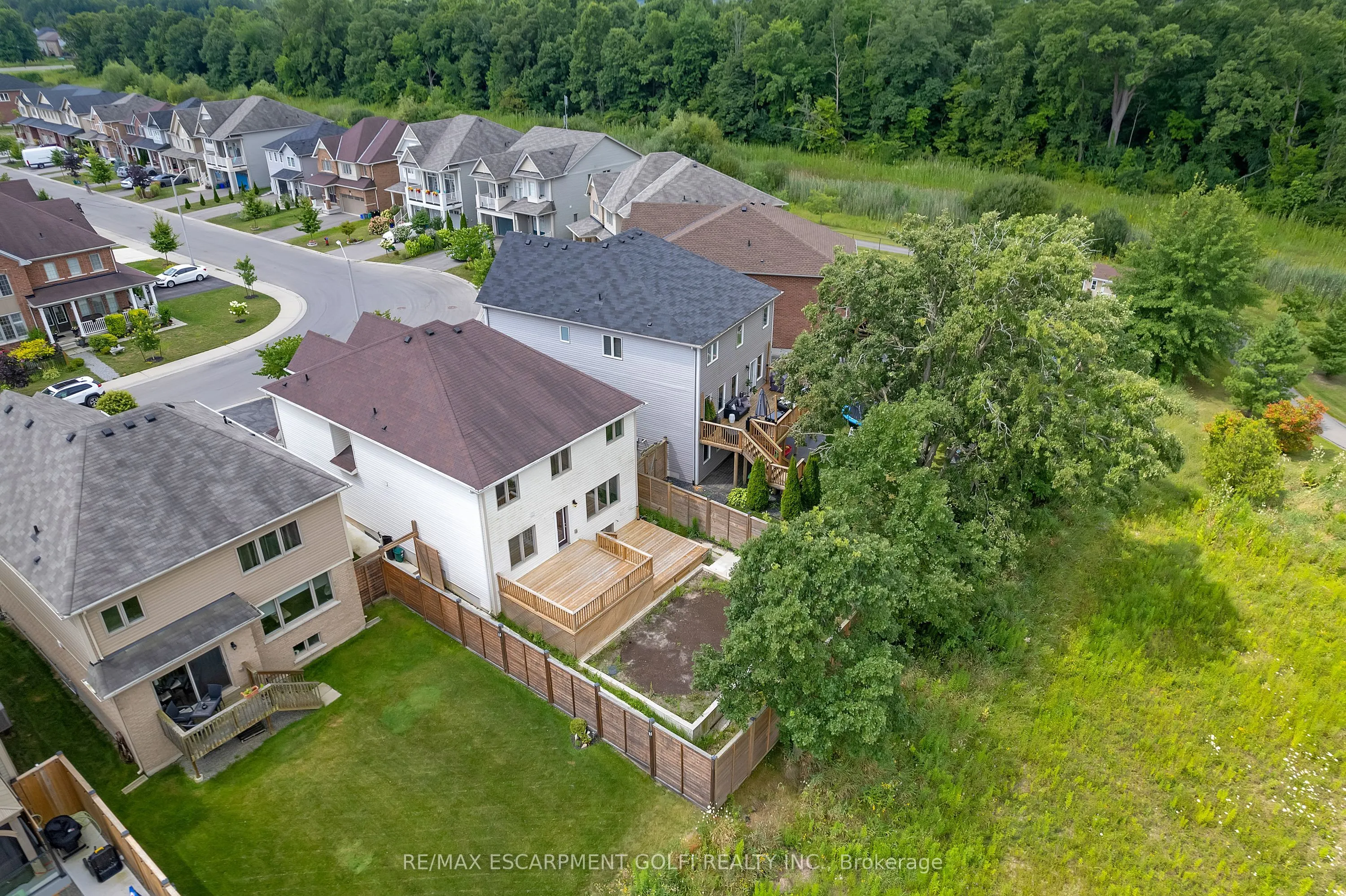 8561 DOGWOOD Crescent