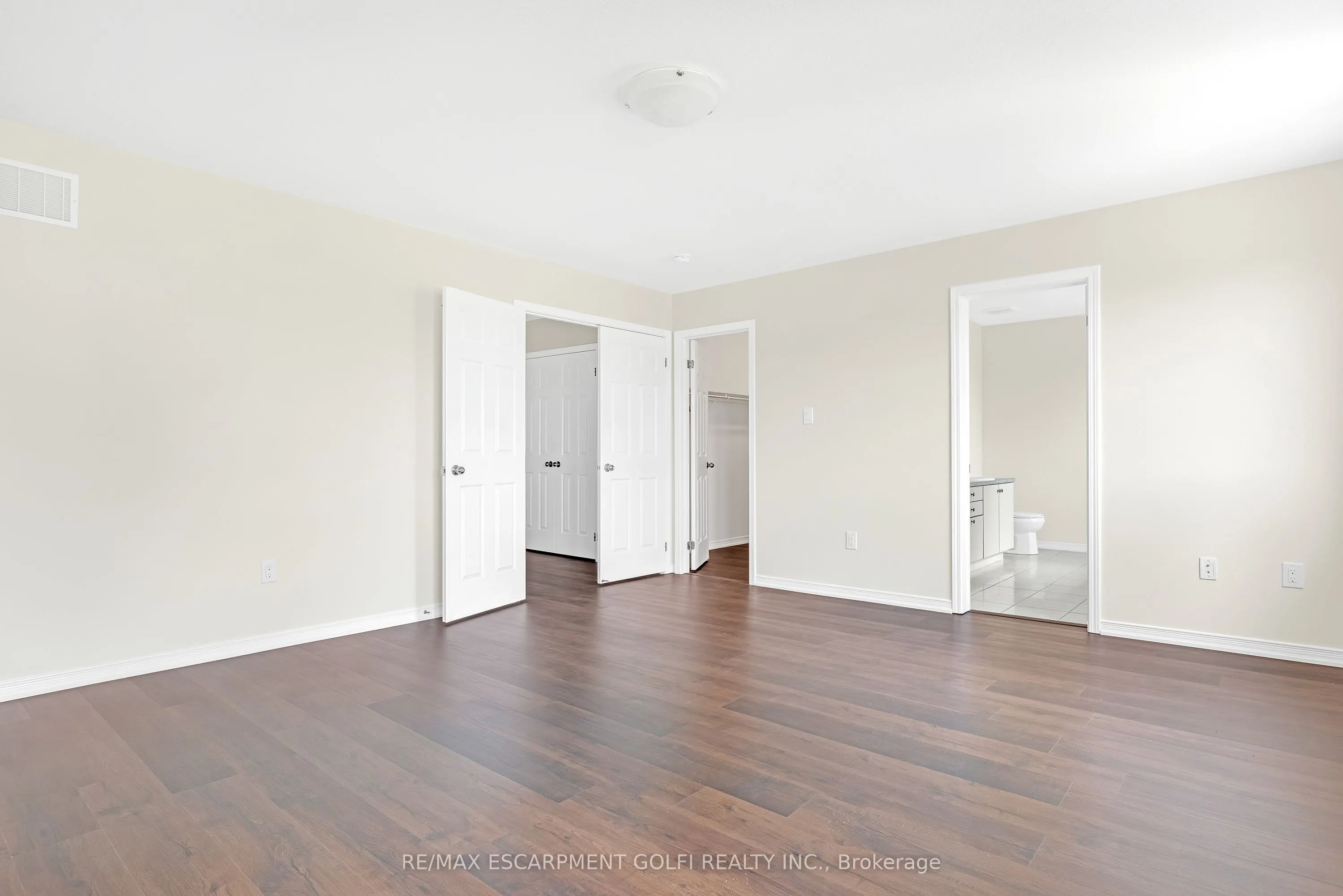 8561 DOGWOOD Crescent