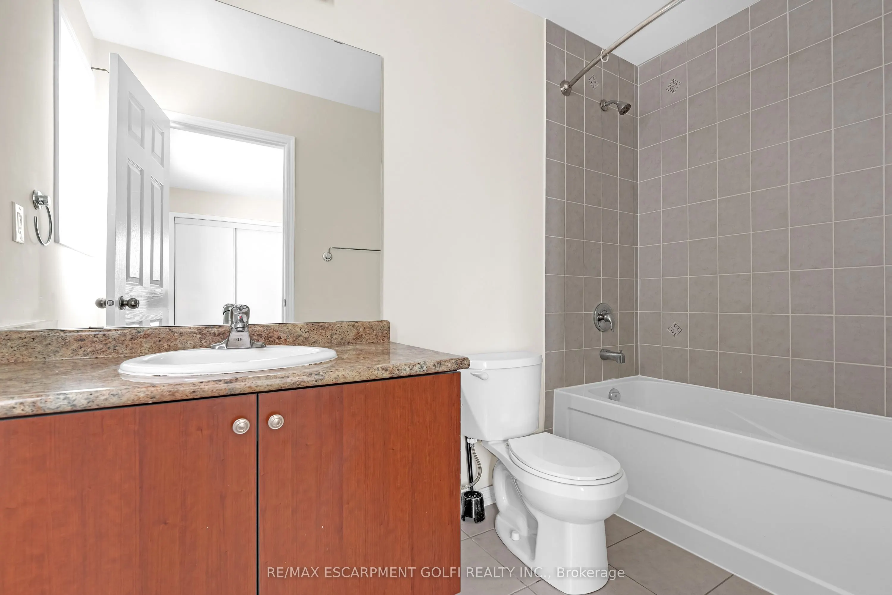 8561 DOGWOOD Crescent