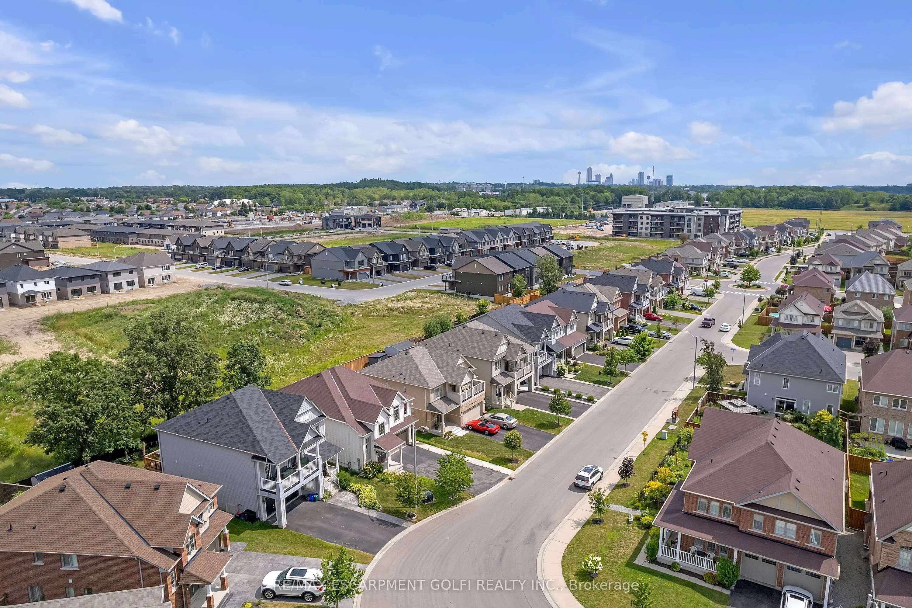 8561 DOGWOOD Crescent