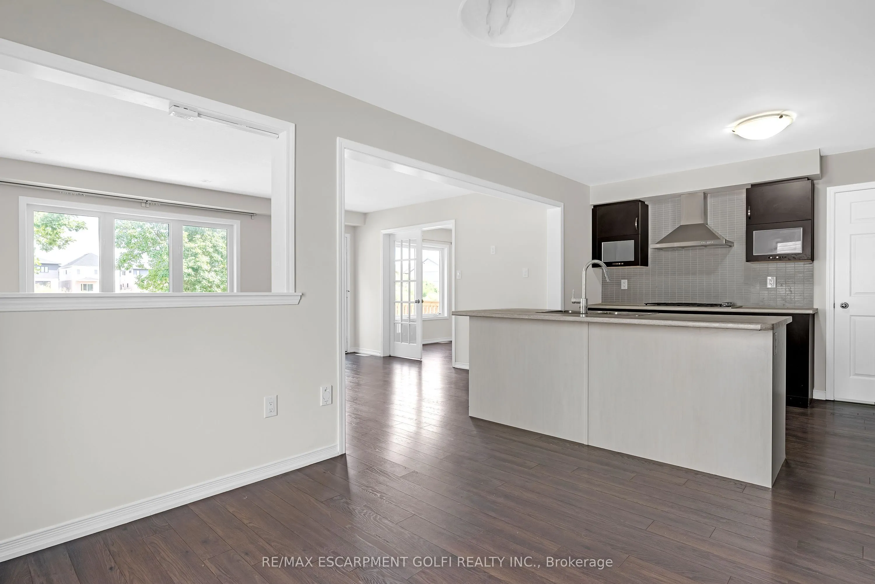 8561 DOGWOOD Crescent