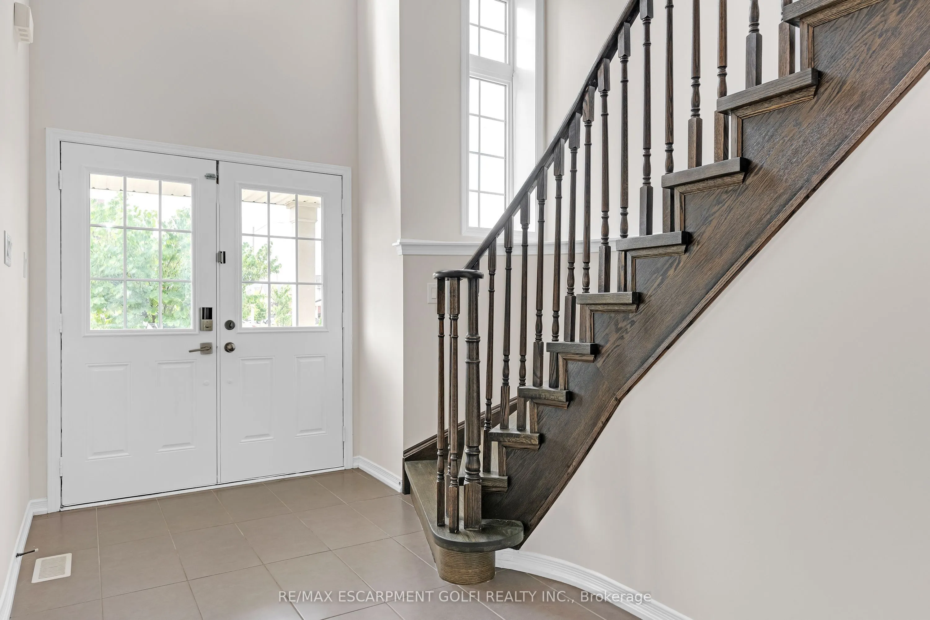 8561 DOGWOOD Crescent