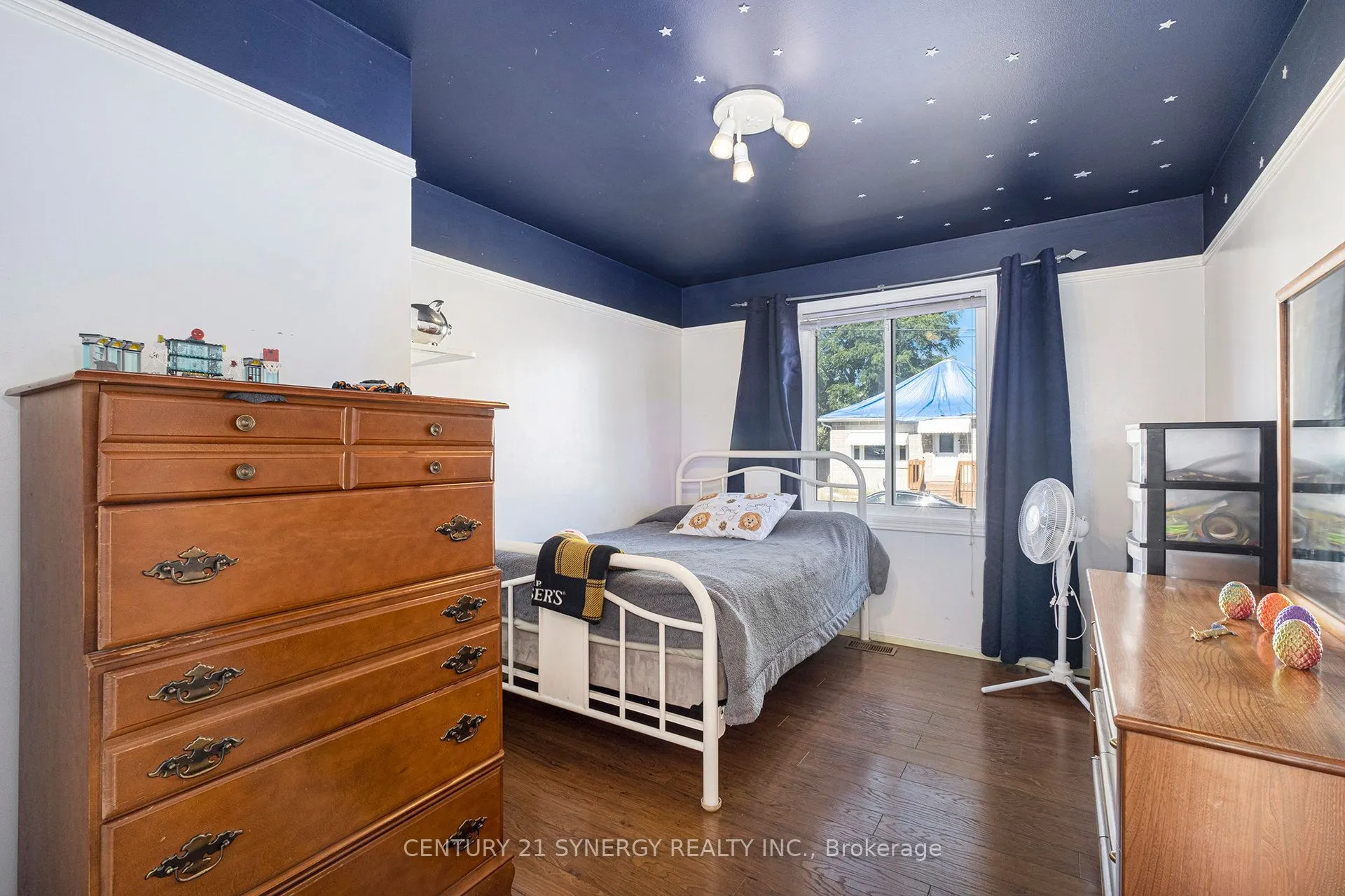 24 Elm Street E