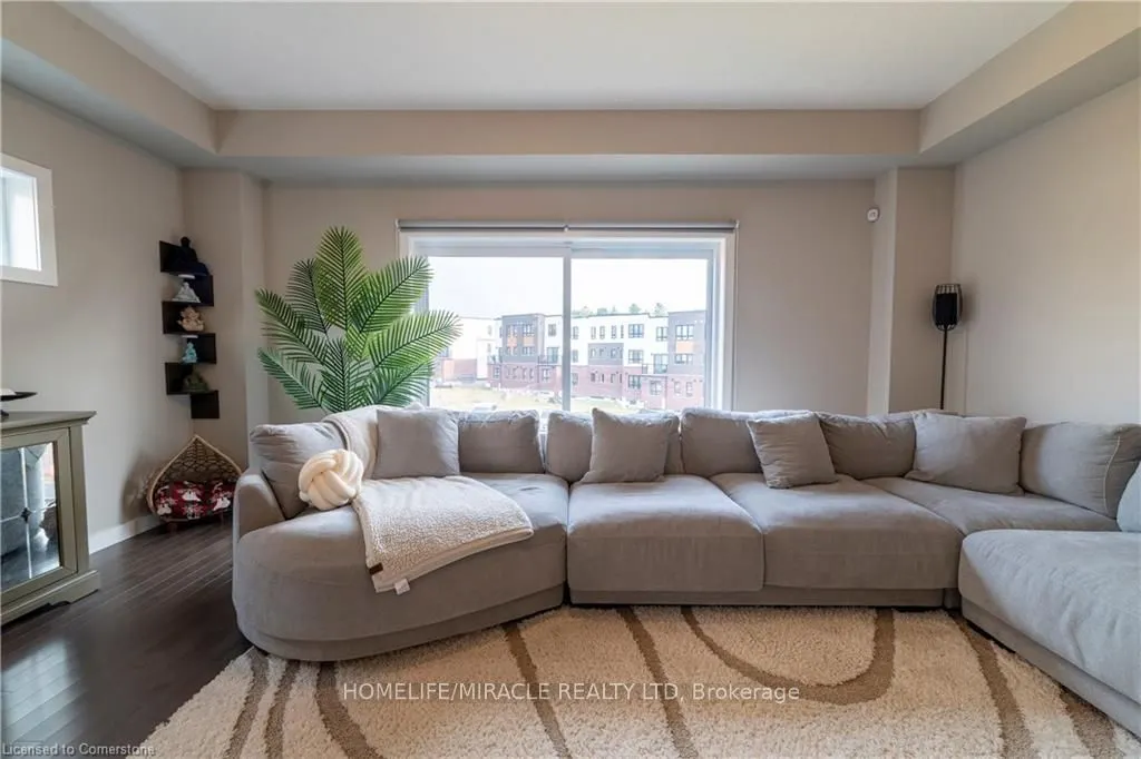 933 Robert Ferrie Drive