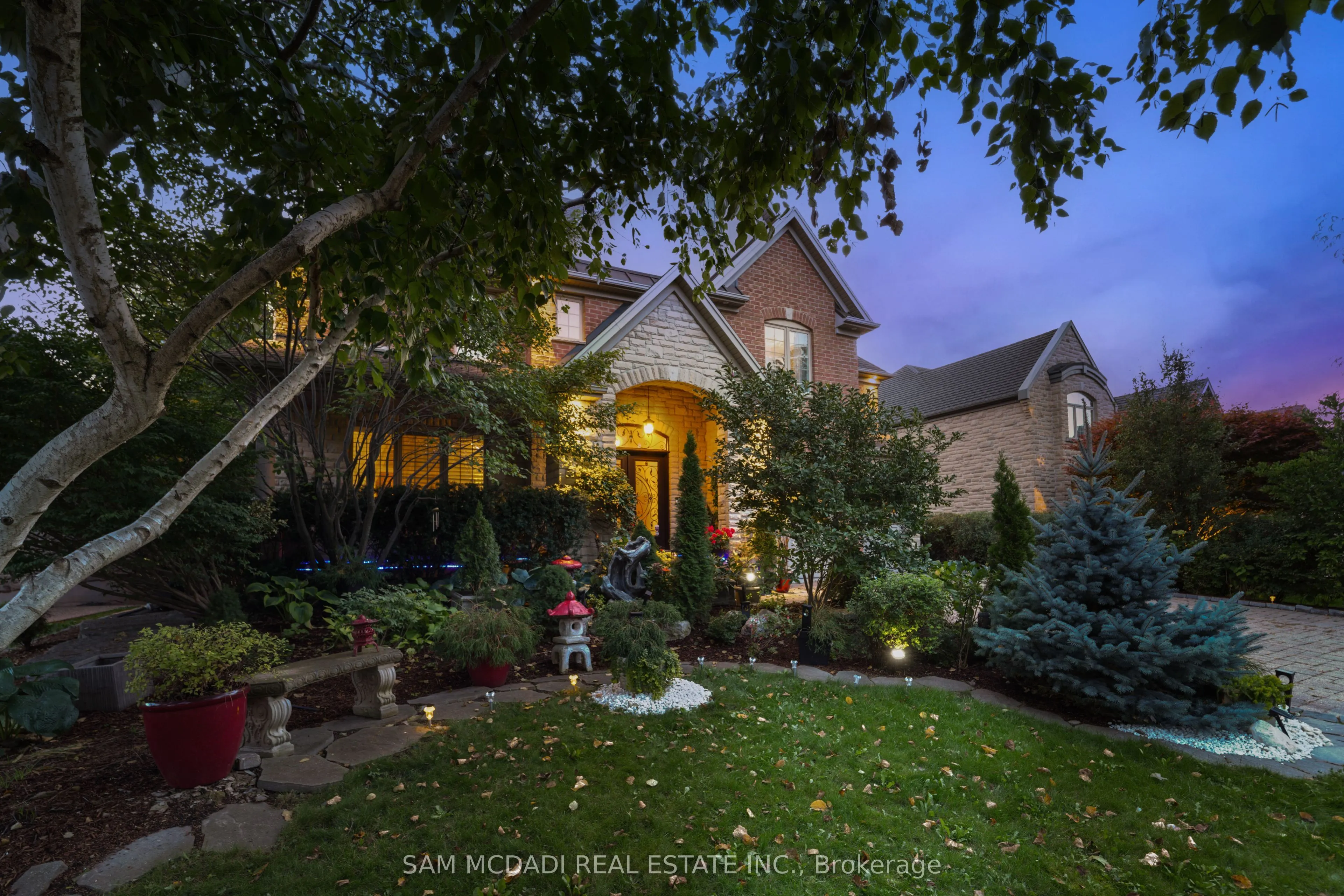 32 Pennsylvania Crescent