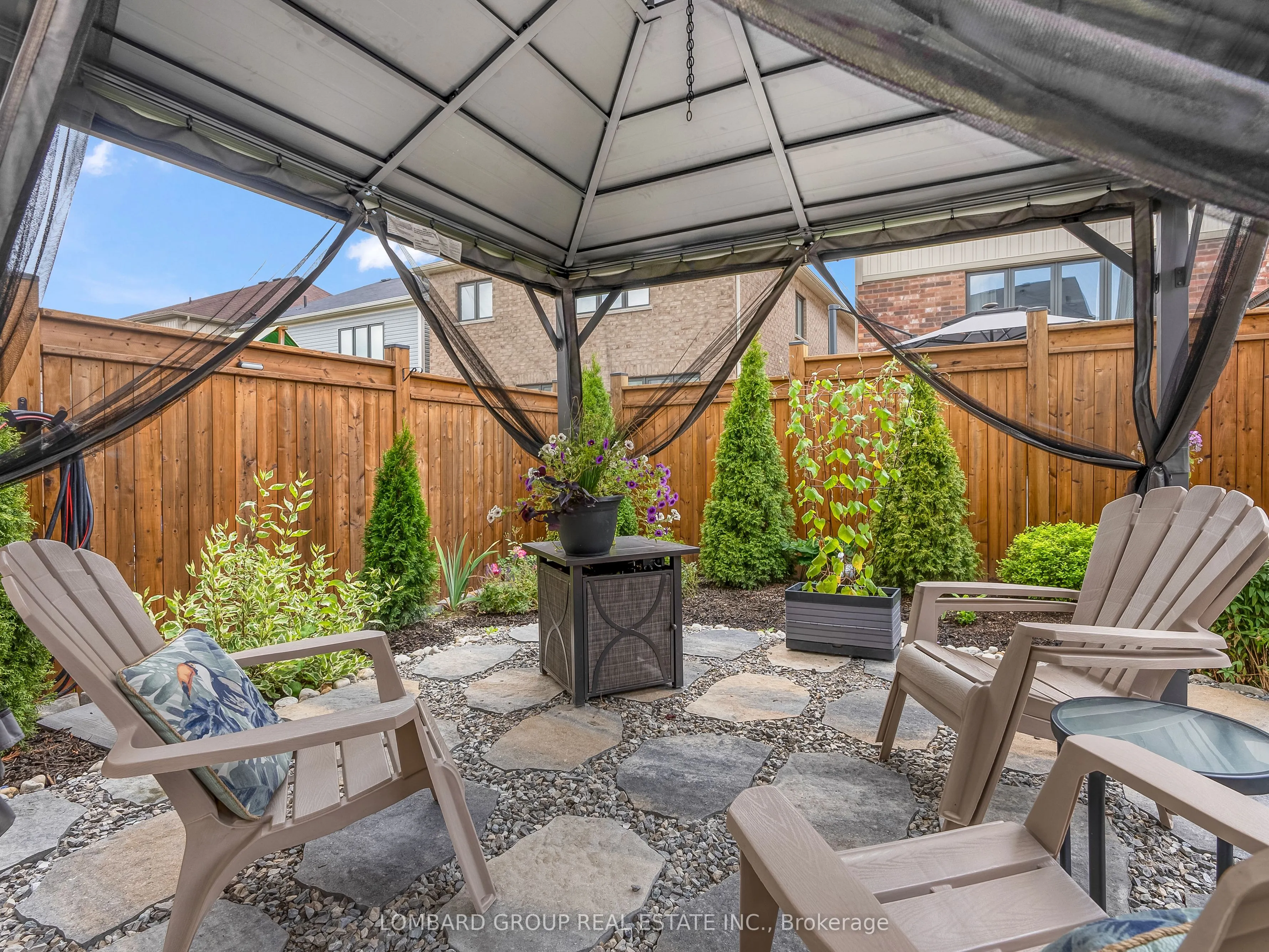 83 ARNOLD MARSHALL Boulevard
