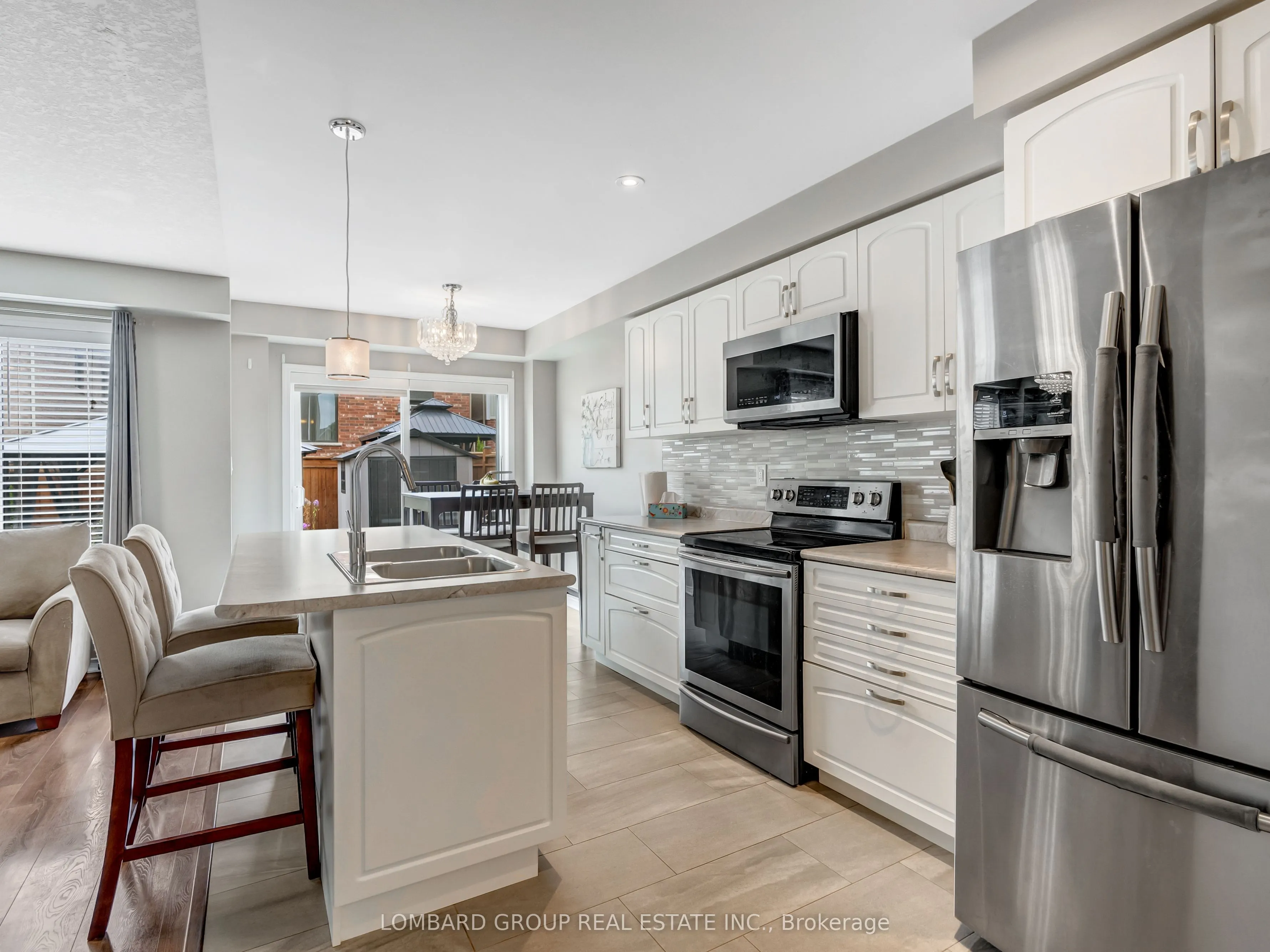 83 ARNOLD MARSHALL Boulevard