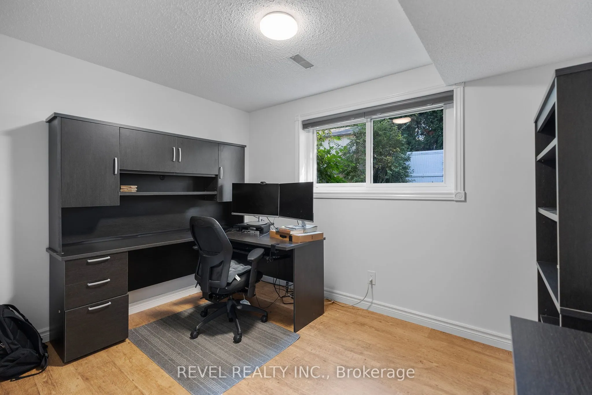 36 CAMBRIA Drive