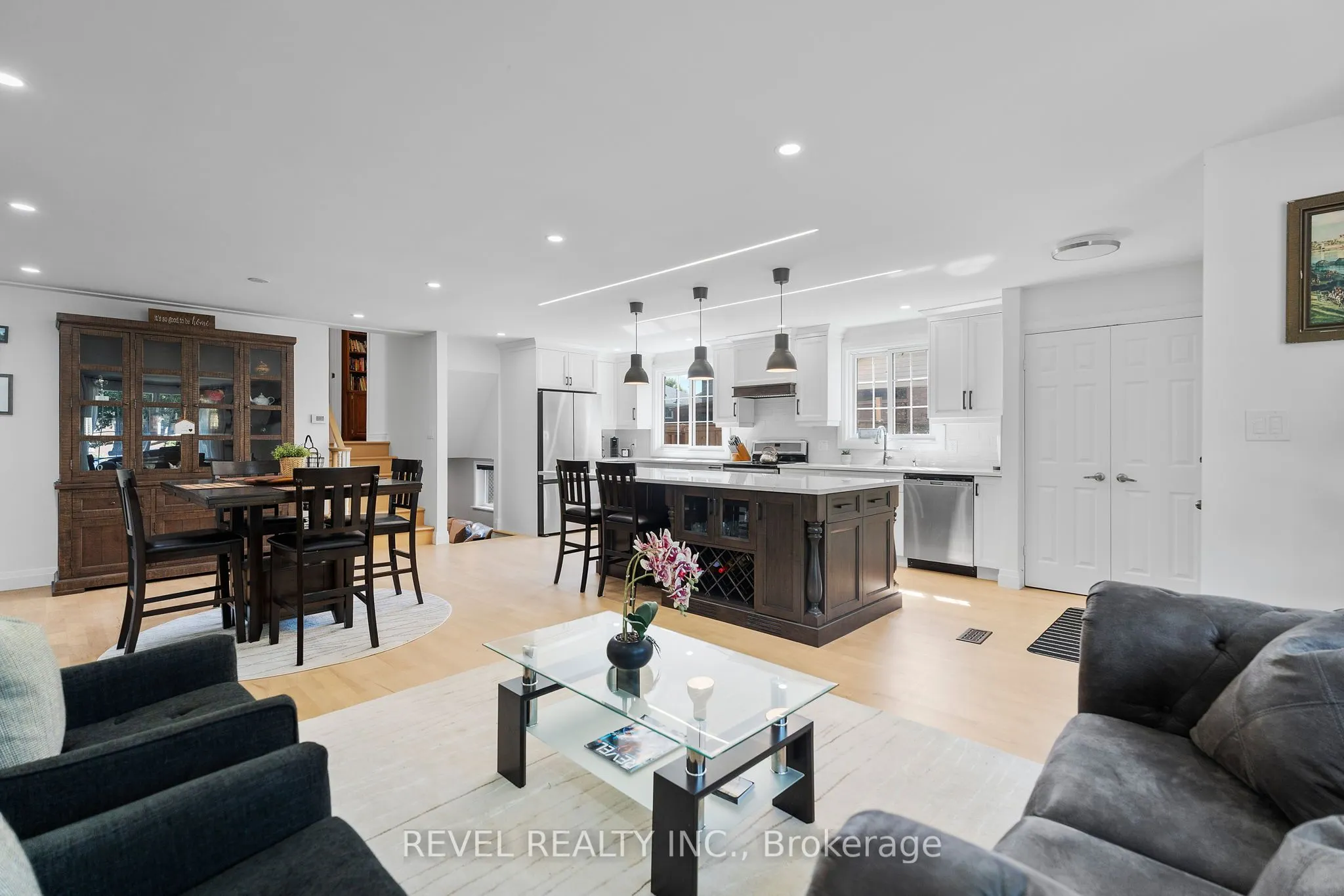 36 CAMBRIA Drive