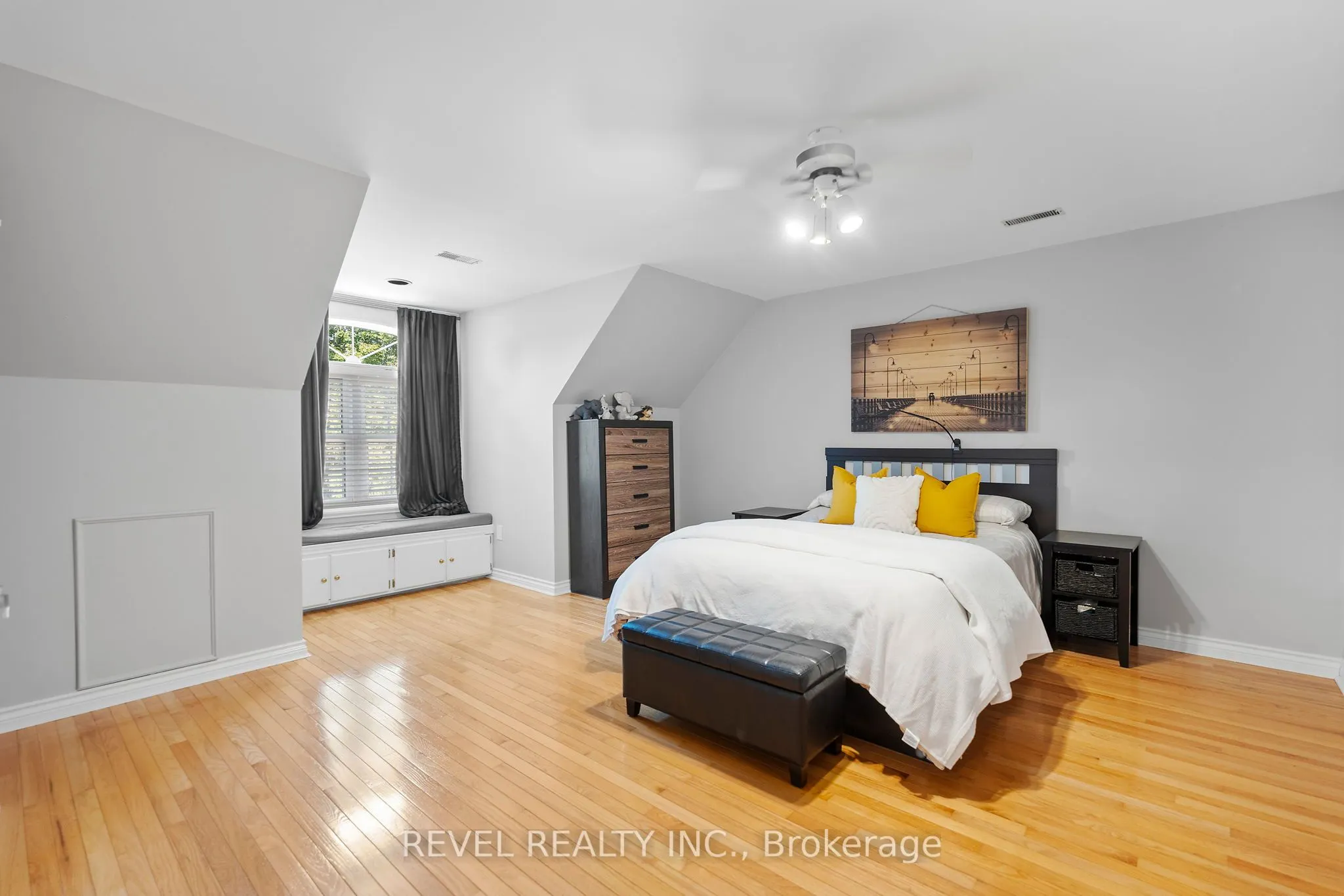 36 CAMBRIA Drive