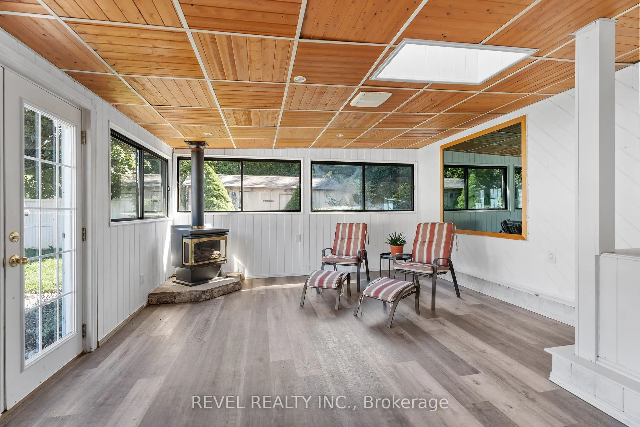 36 CAMBRIA Drive