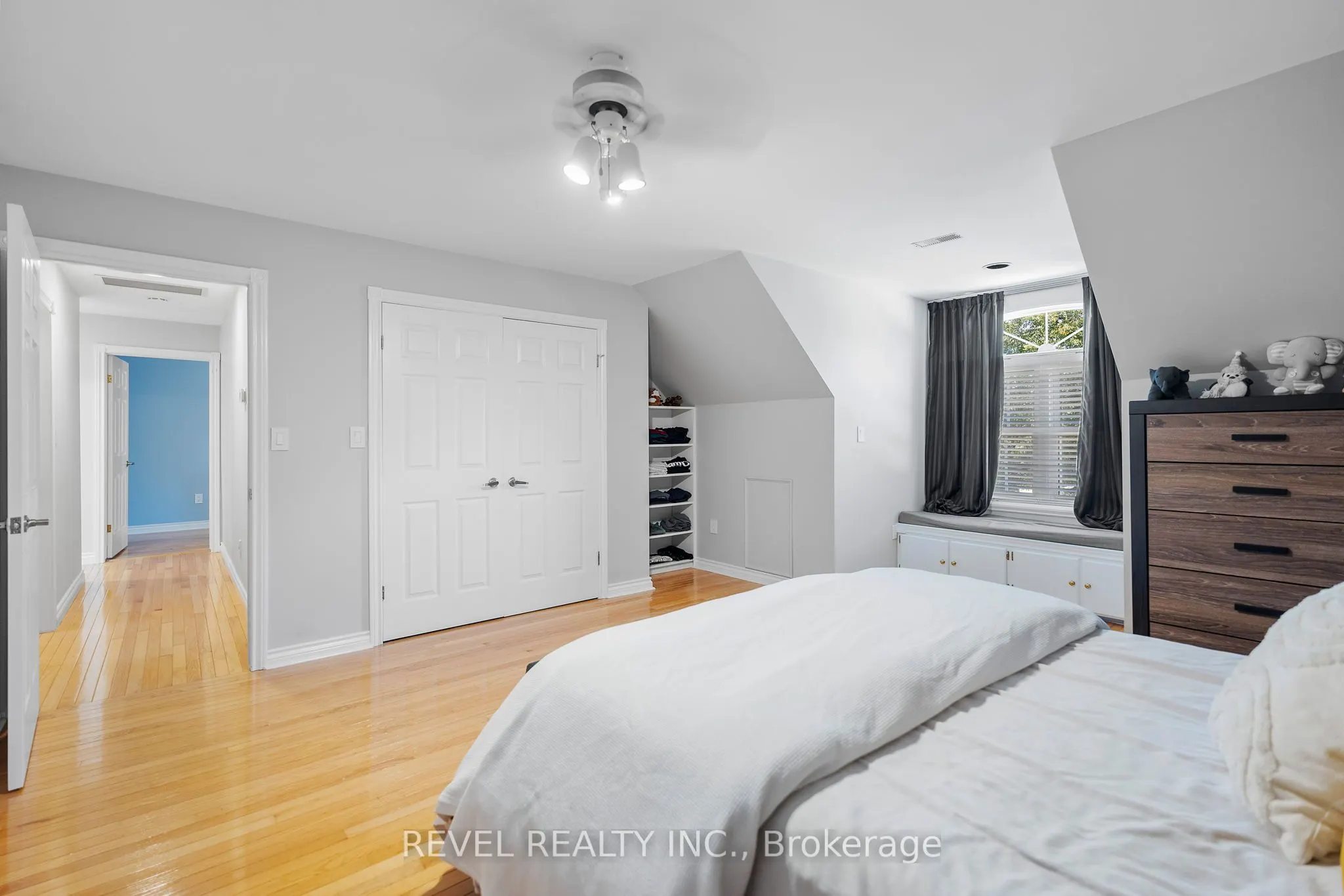 36 CAMBRIA Drive