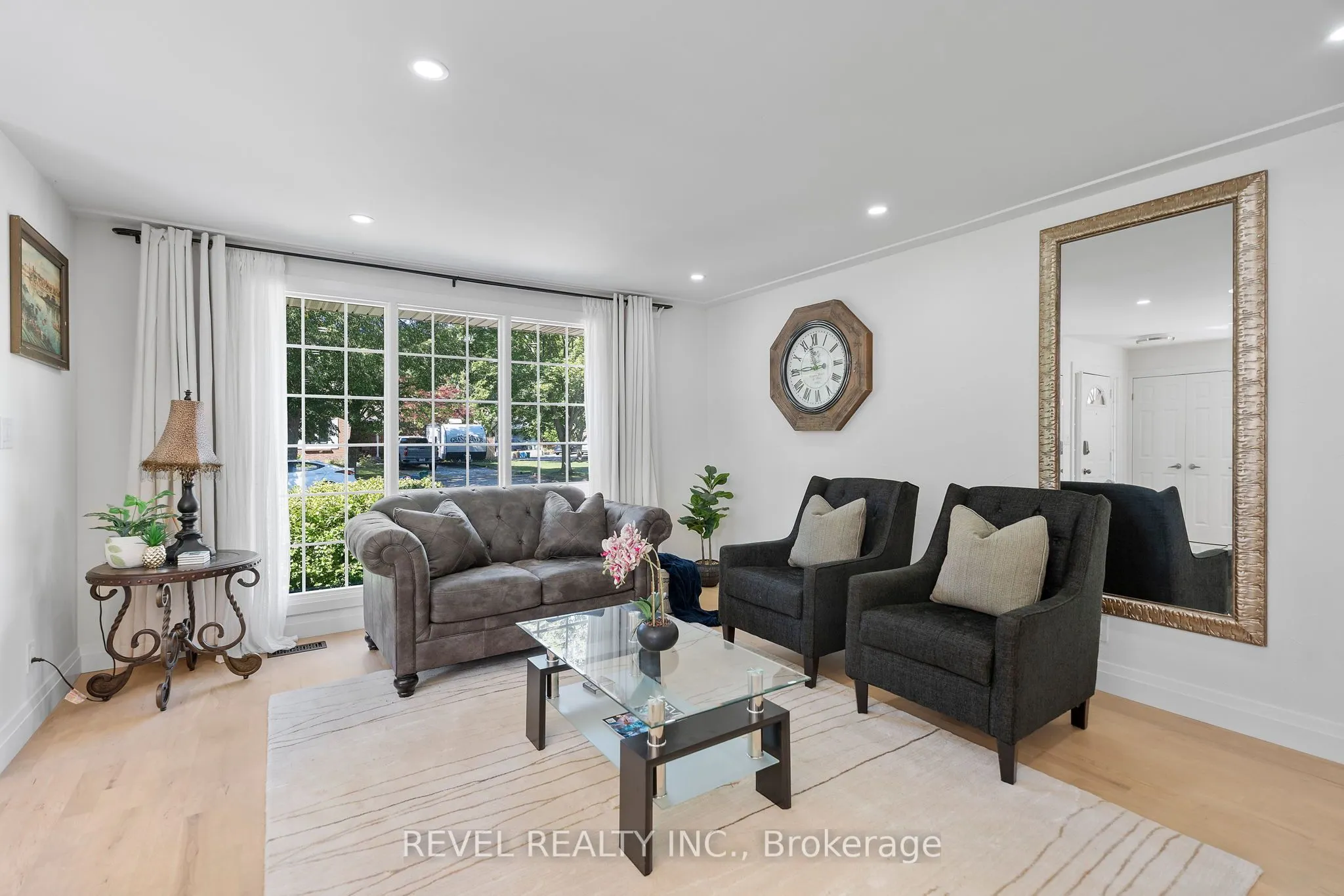 36 CAMBRIA Drive