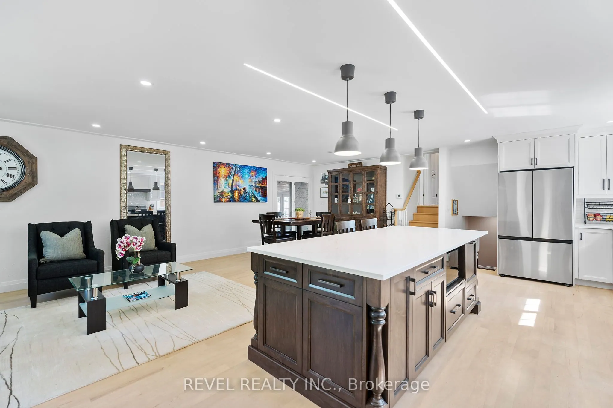 36 CAMBRIA Drive
