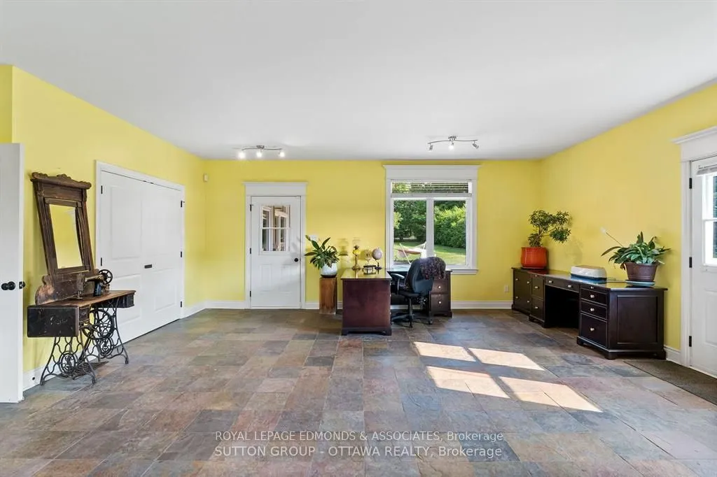 1448 Woito Station Road