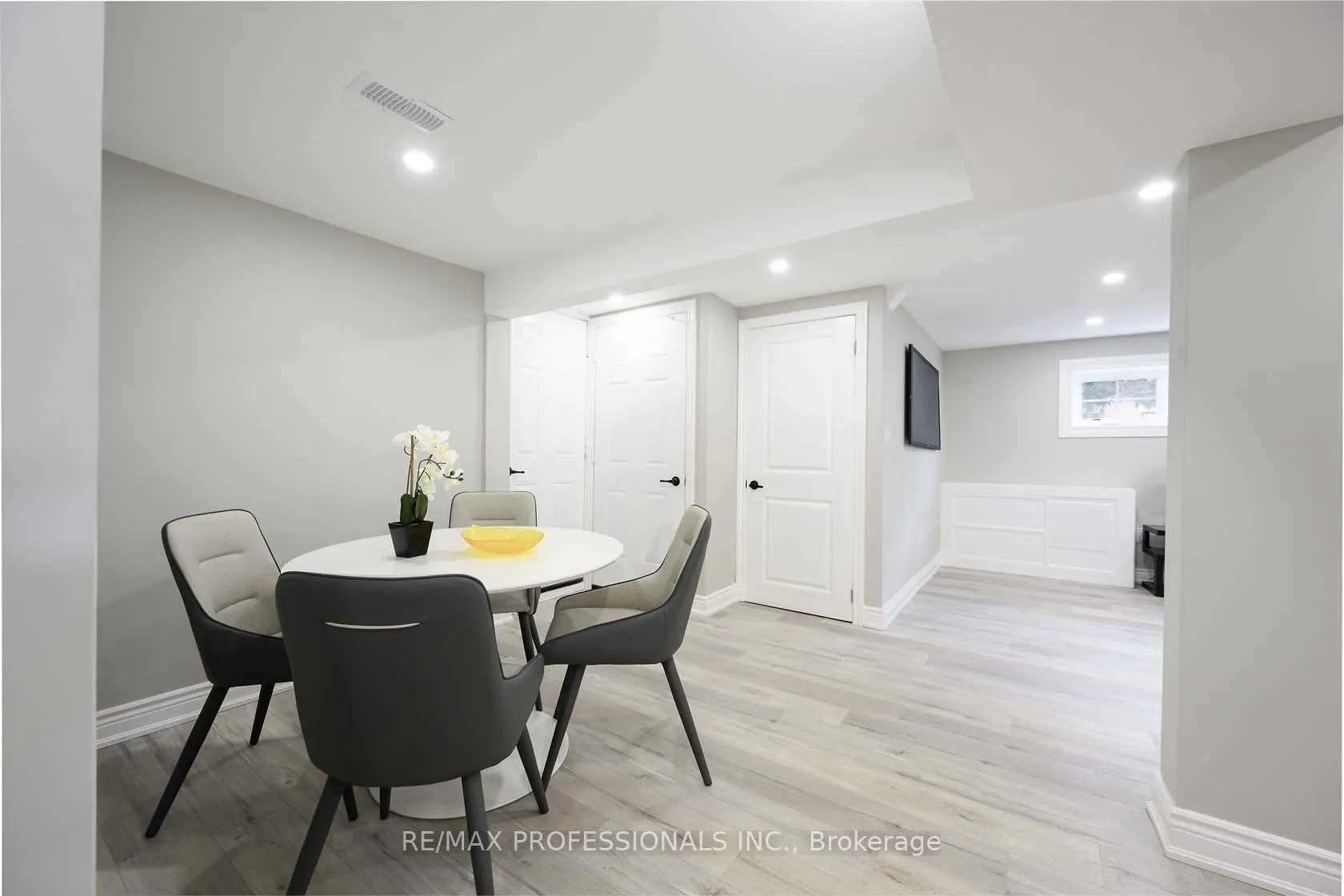 27 Riverdale Drive