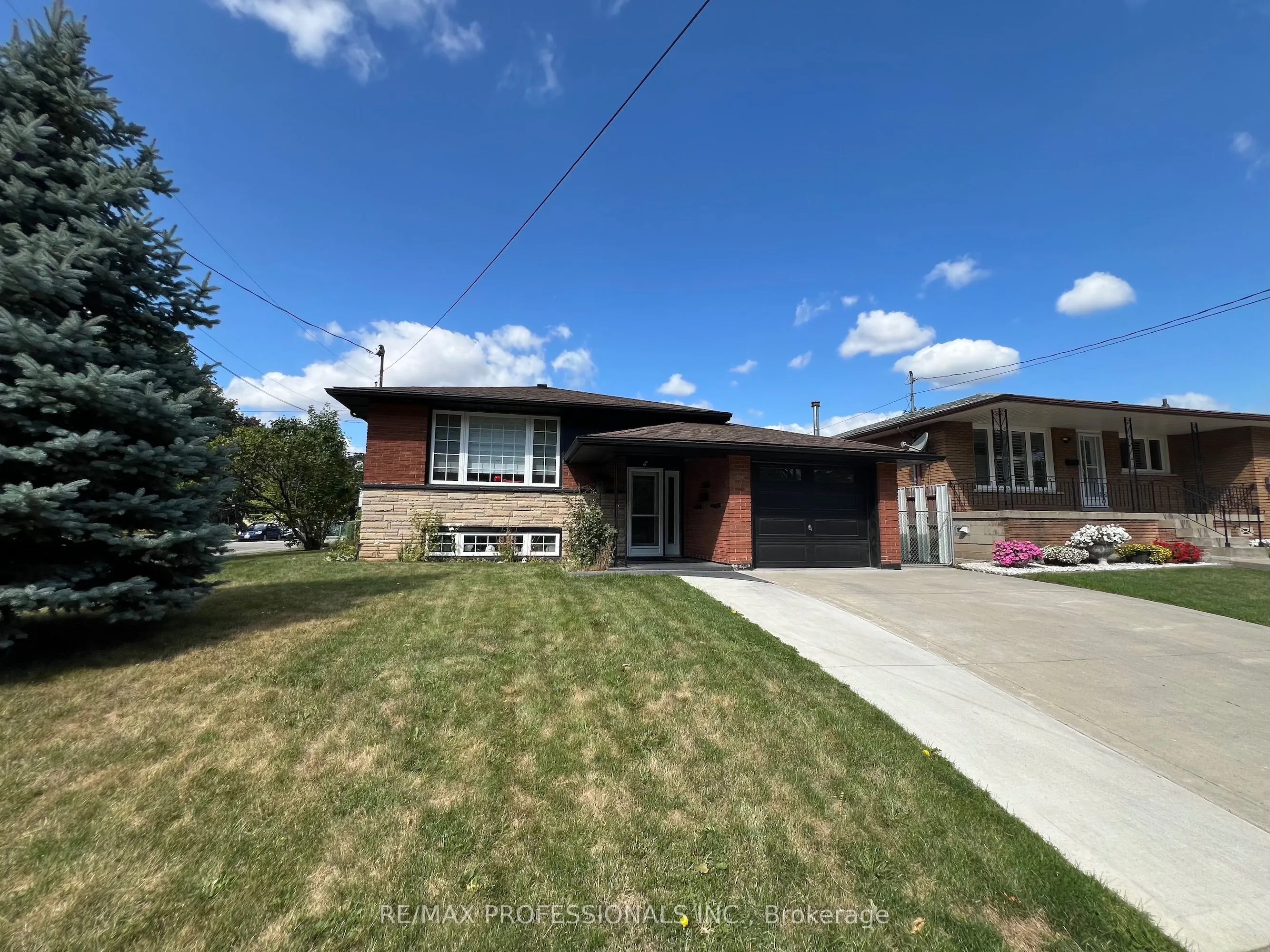 27 Riverdale Drive