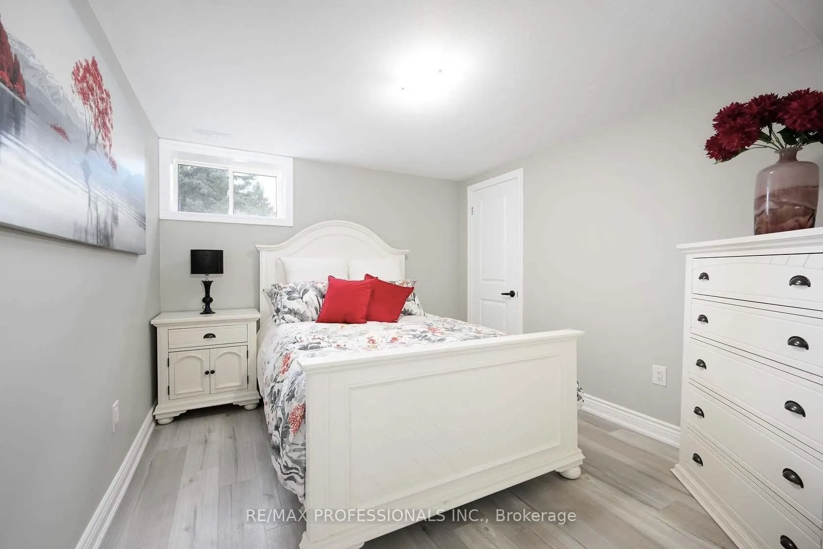 27 Riverdale Drive
