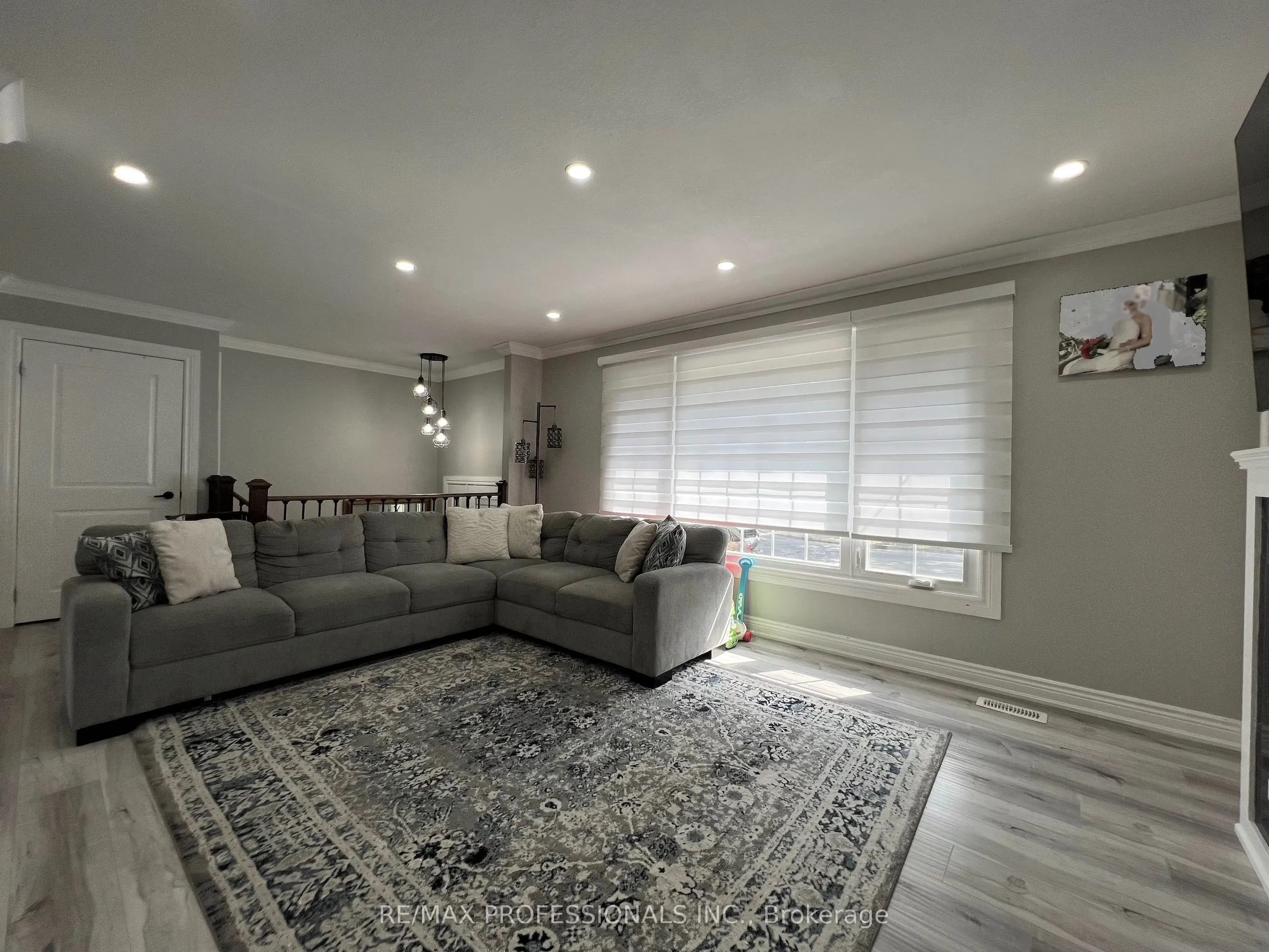 27 Riverdale Drive