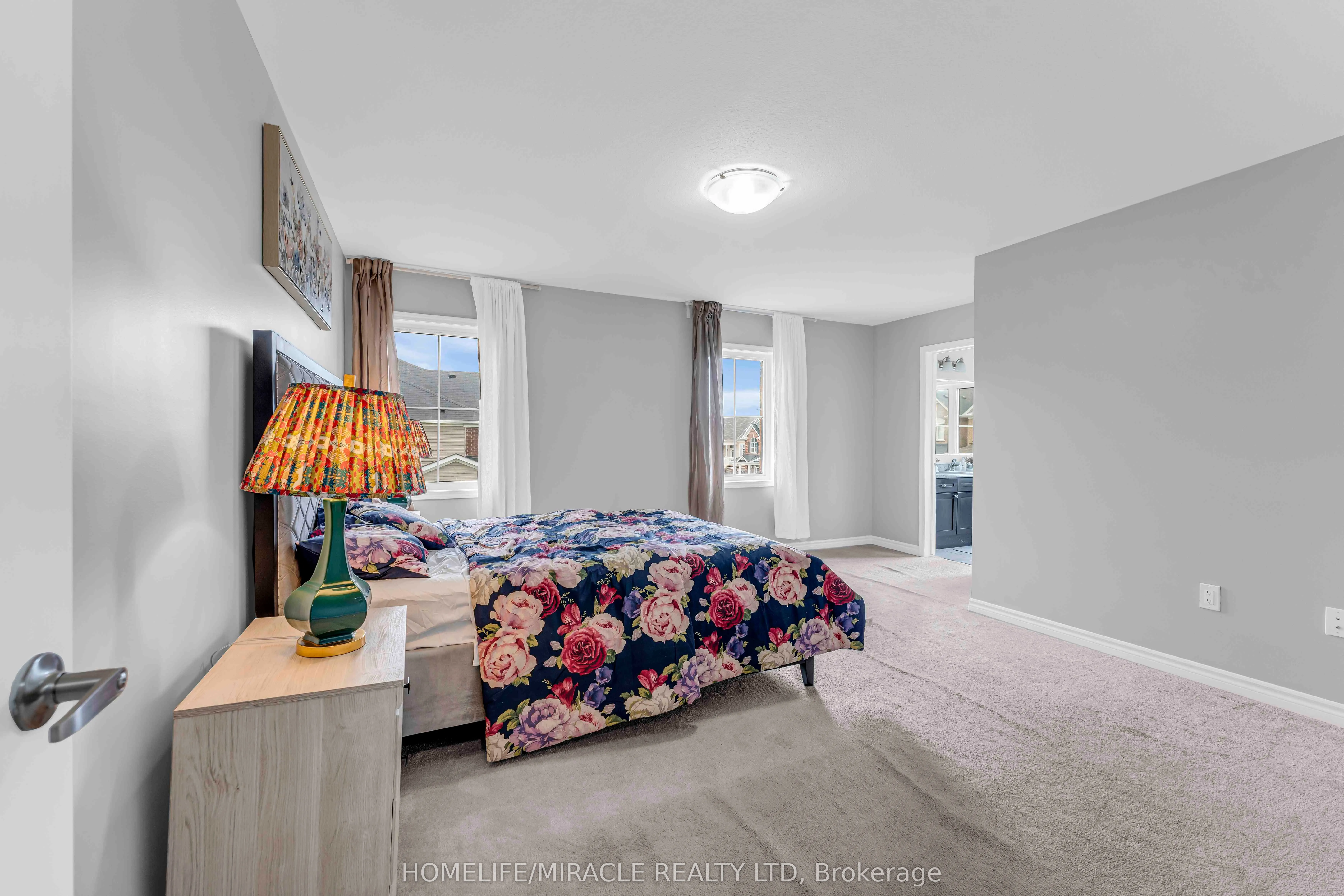 3 Mansfield Circle