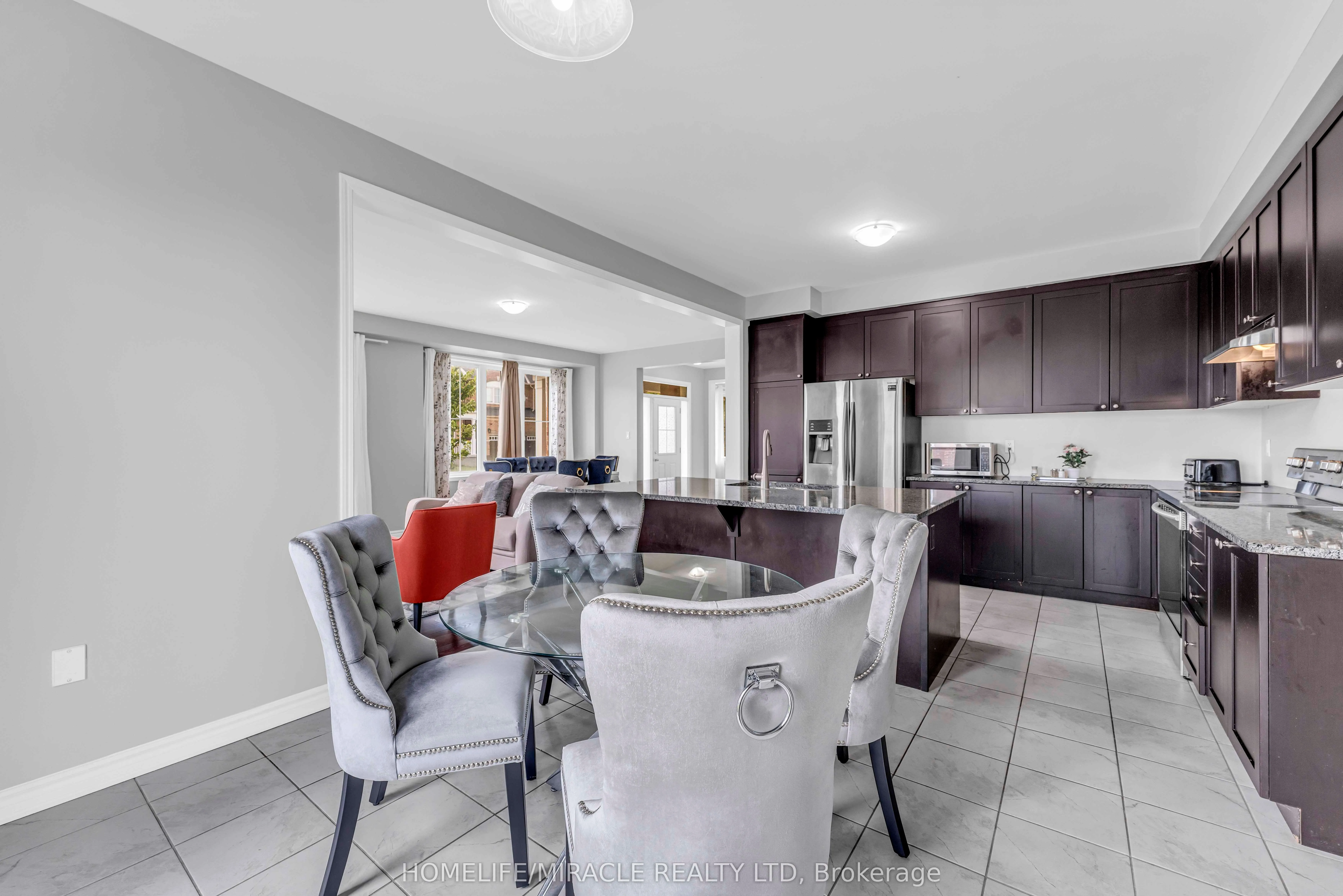 3 Mansfield Circle