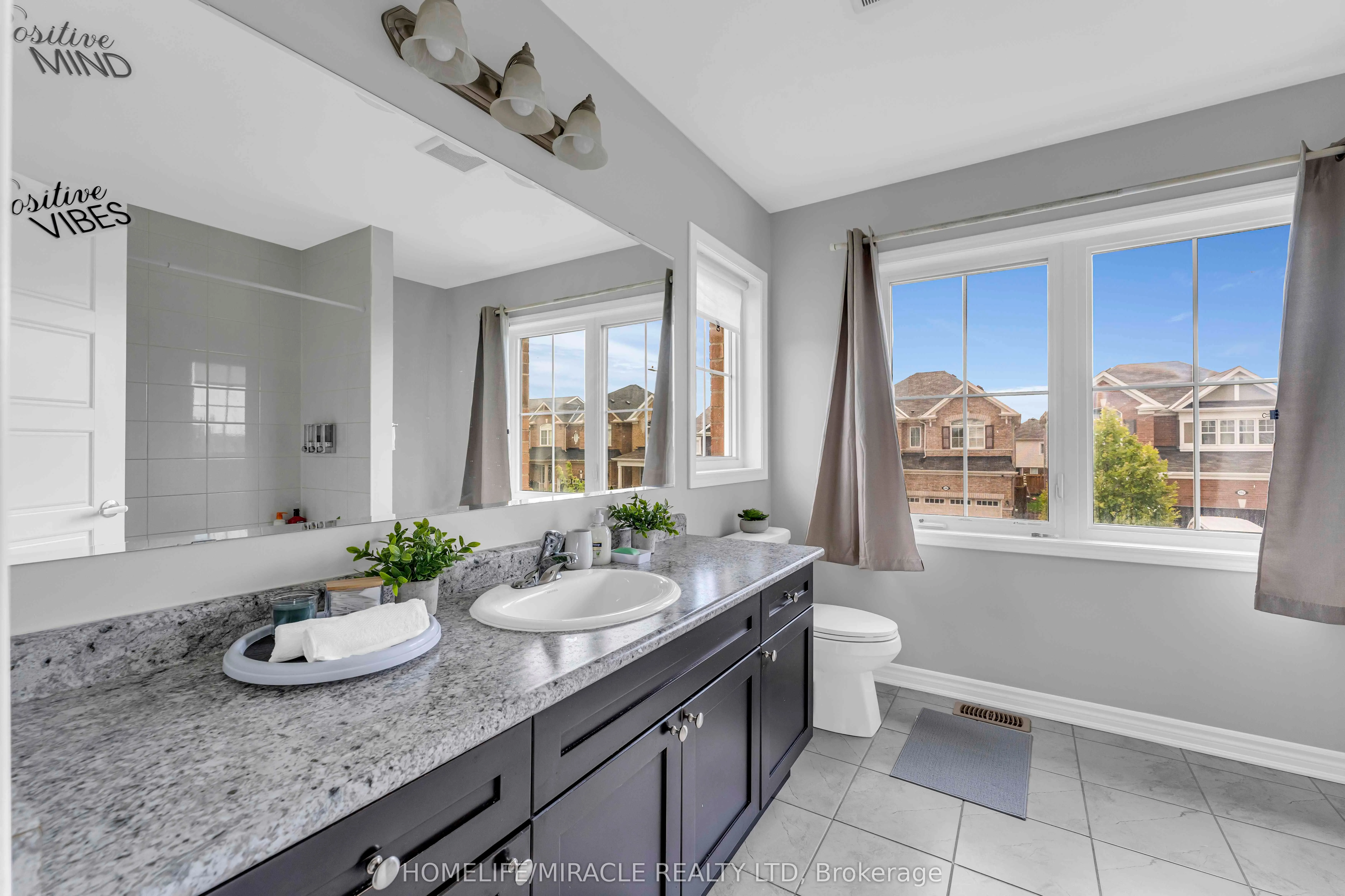 3 Mansfield Circle