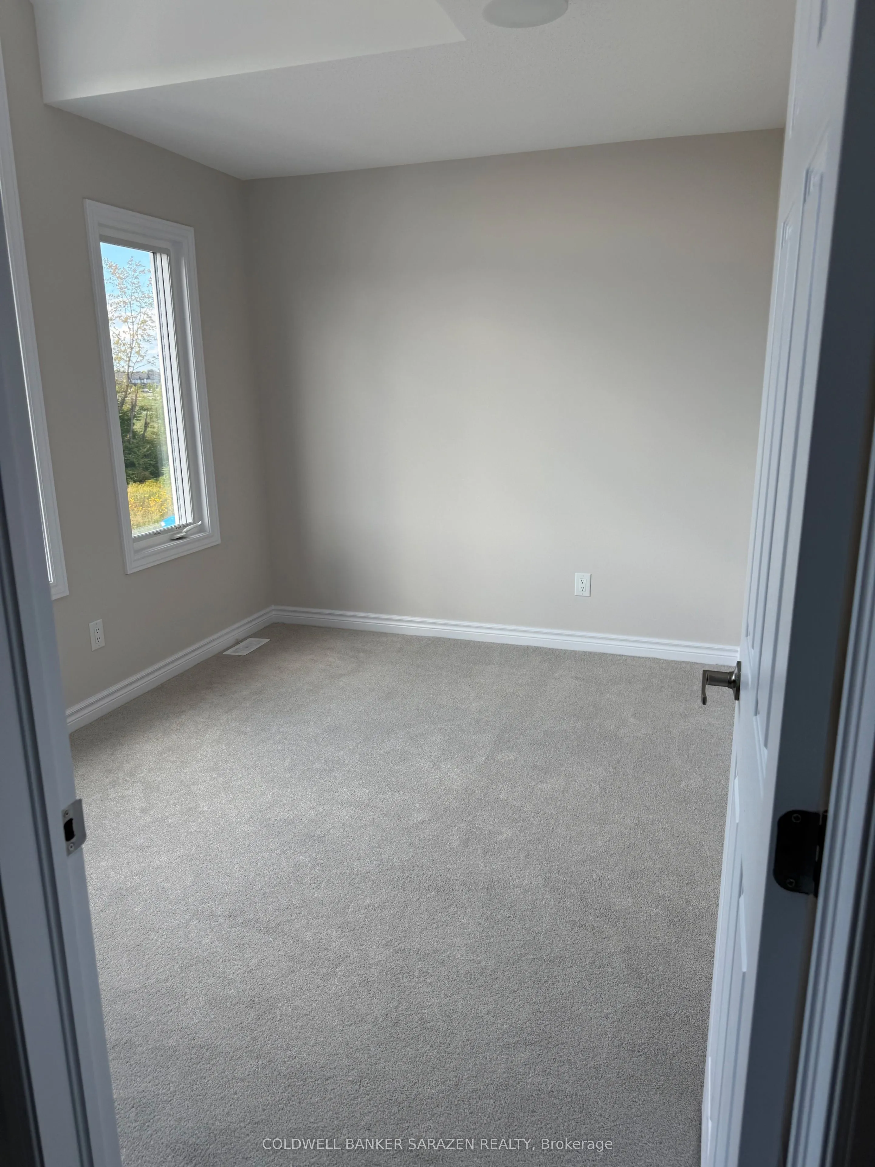 351 Les Emmerson Drive