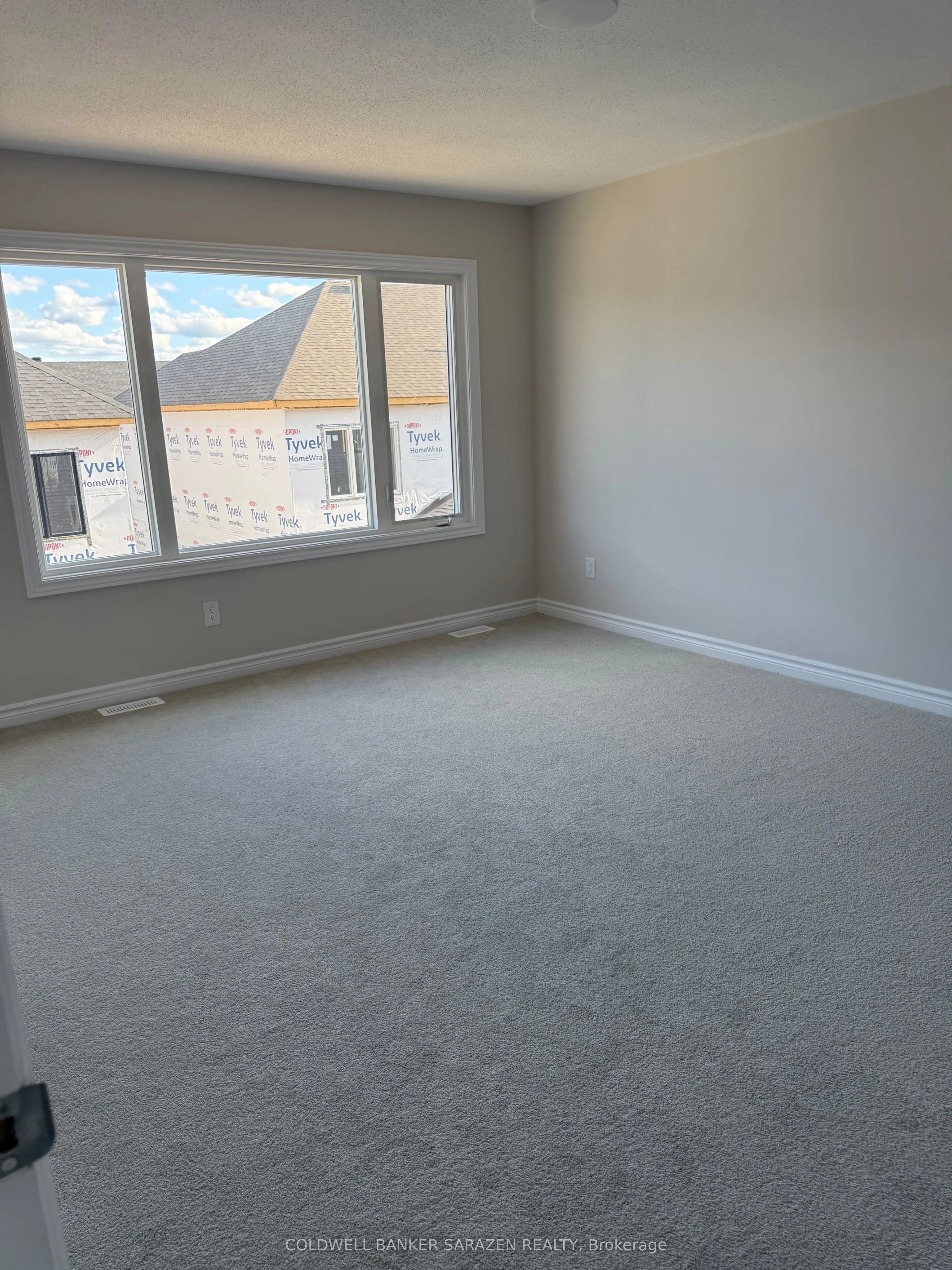 351 Les Emmerson Drive