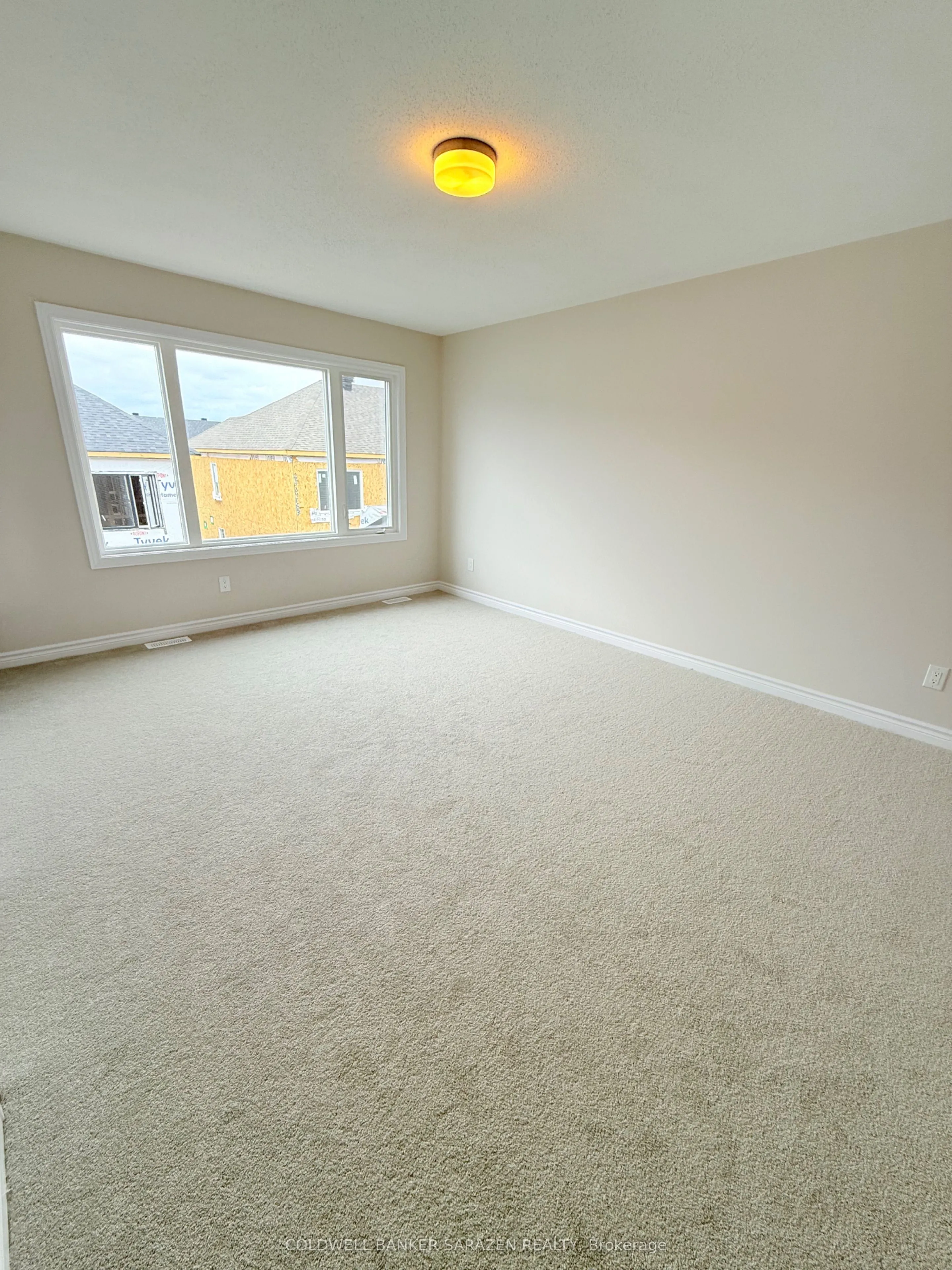 351 Les Emmerson Drive