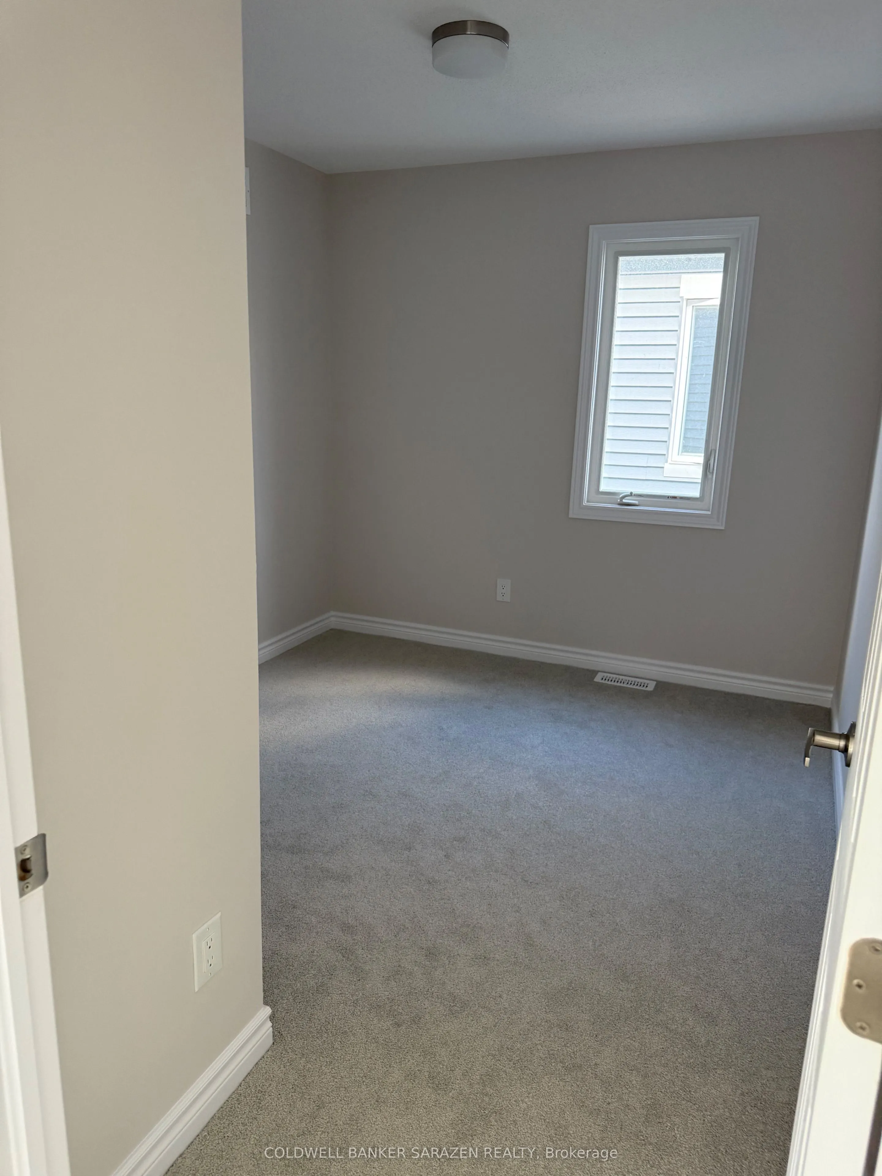 351 Les Emmerson Drive