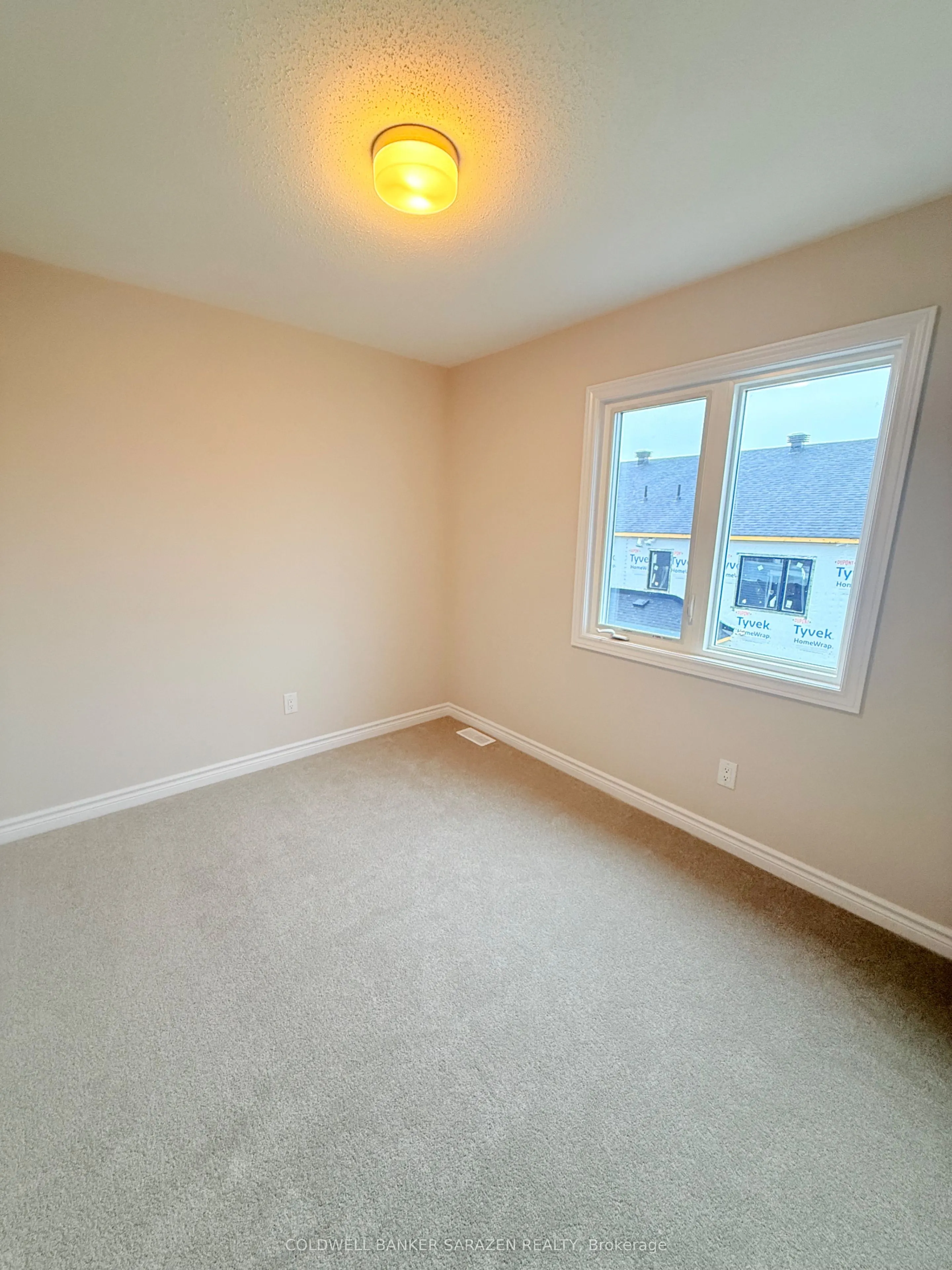 351 Les Emmerson Drive