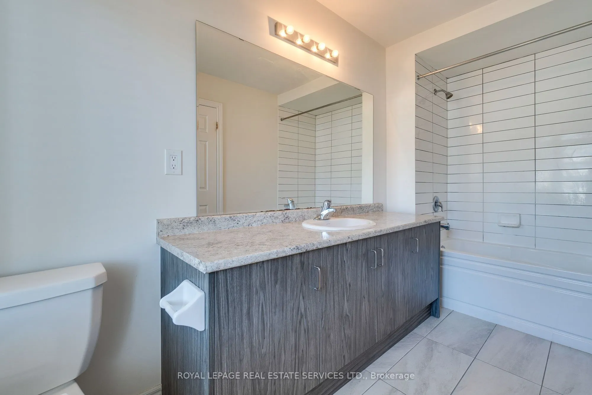 166 Deerpath Drive, #77