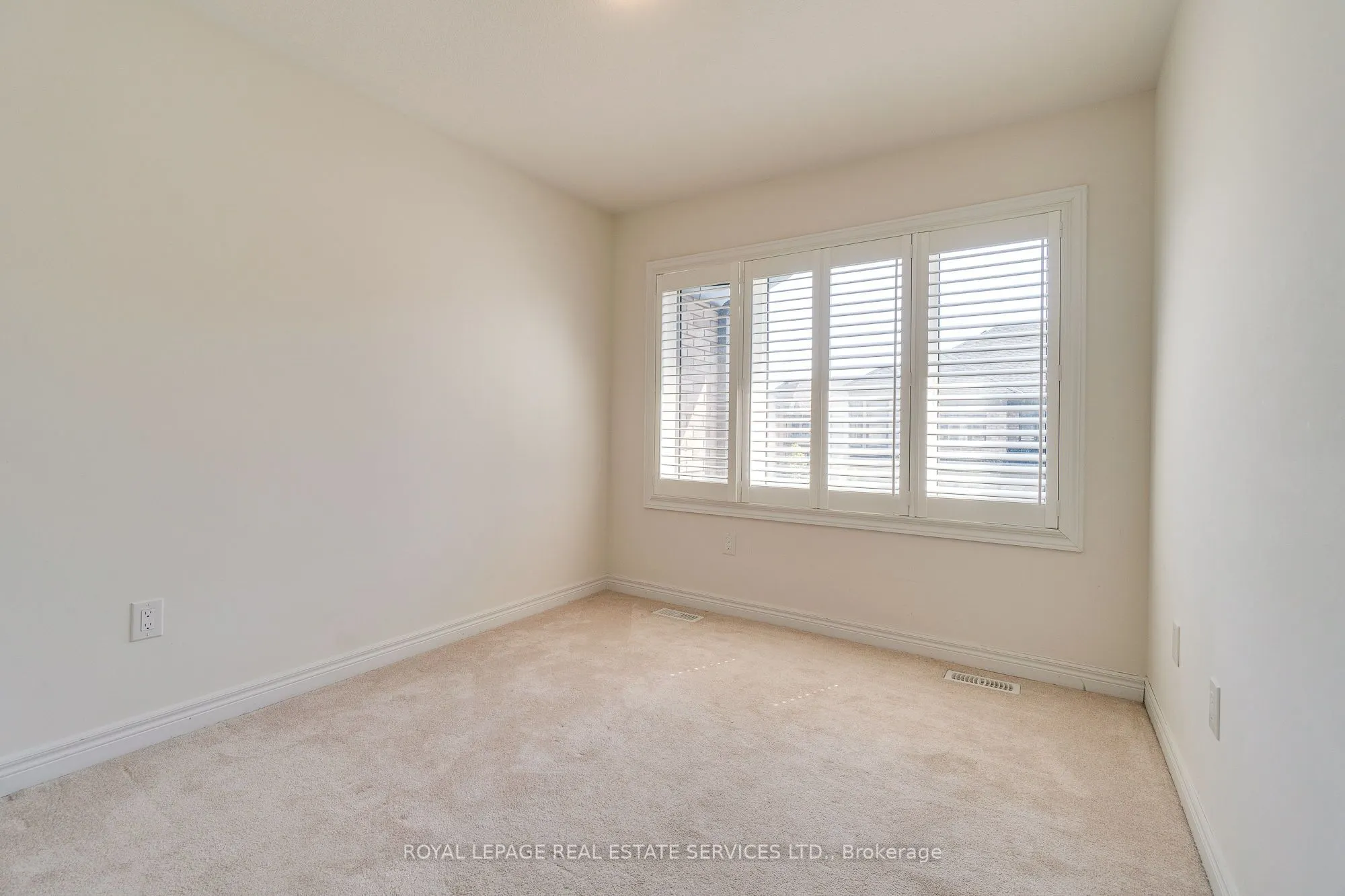 166 Deerpath Drive, #77