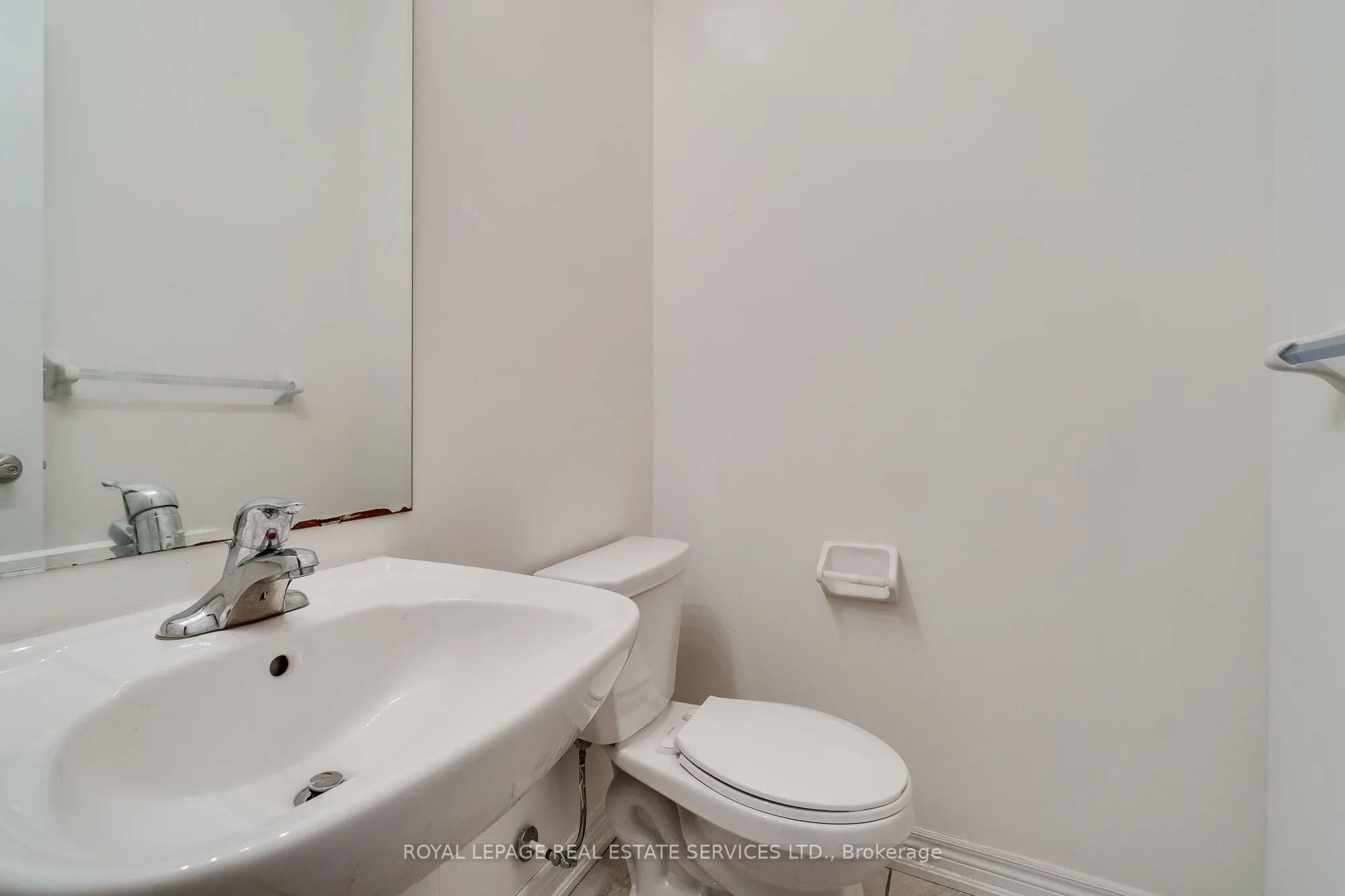 166 Deerpath Drive, #77