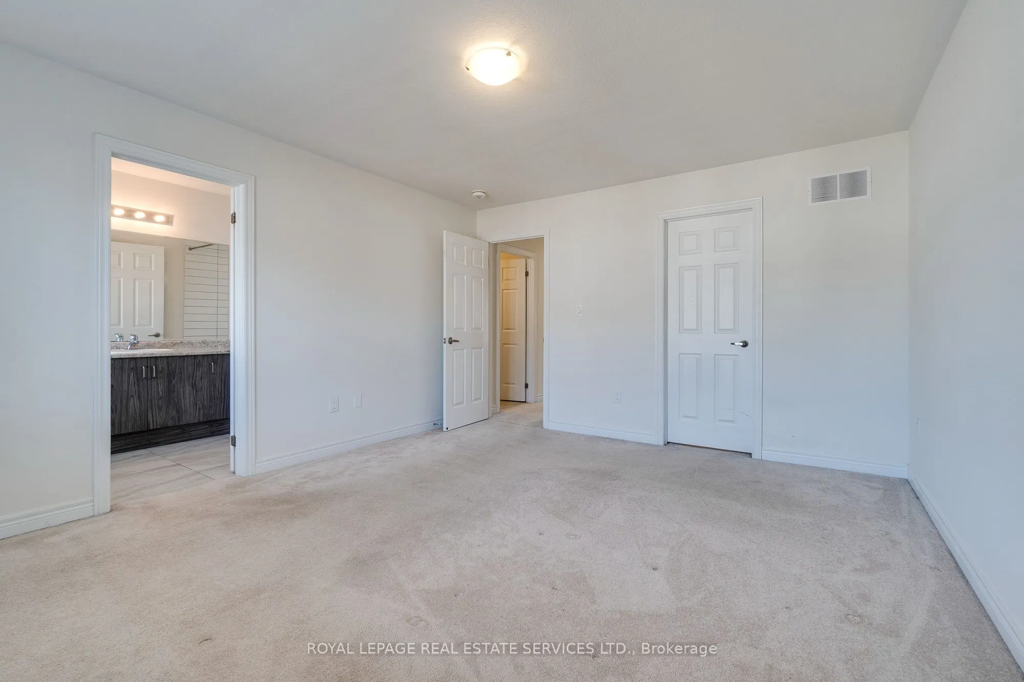 166 Deerpath Drive, #77