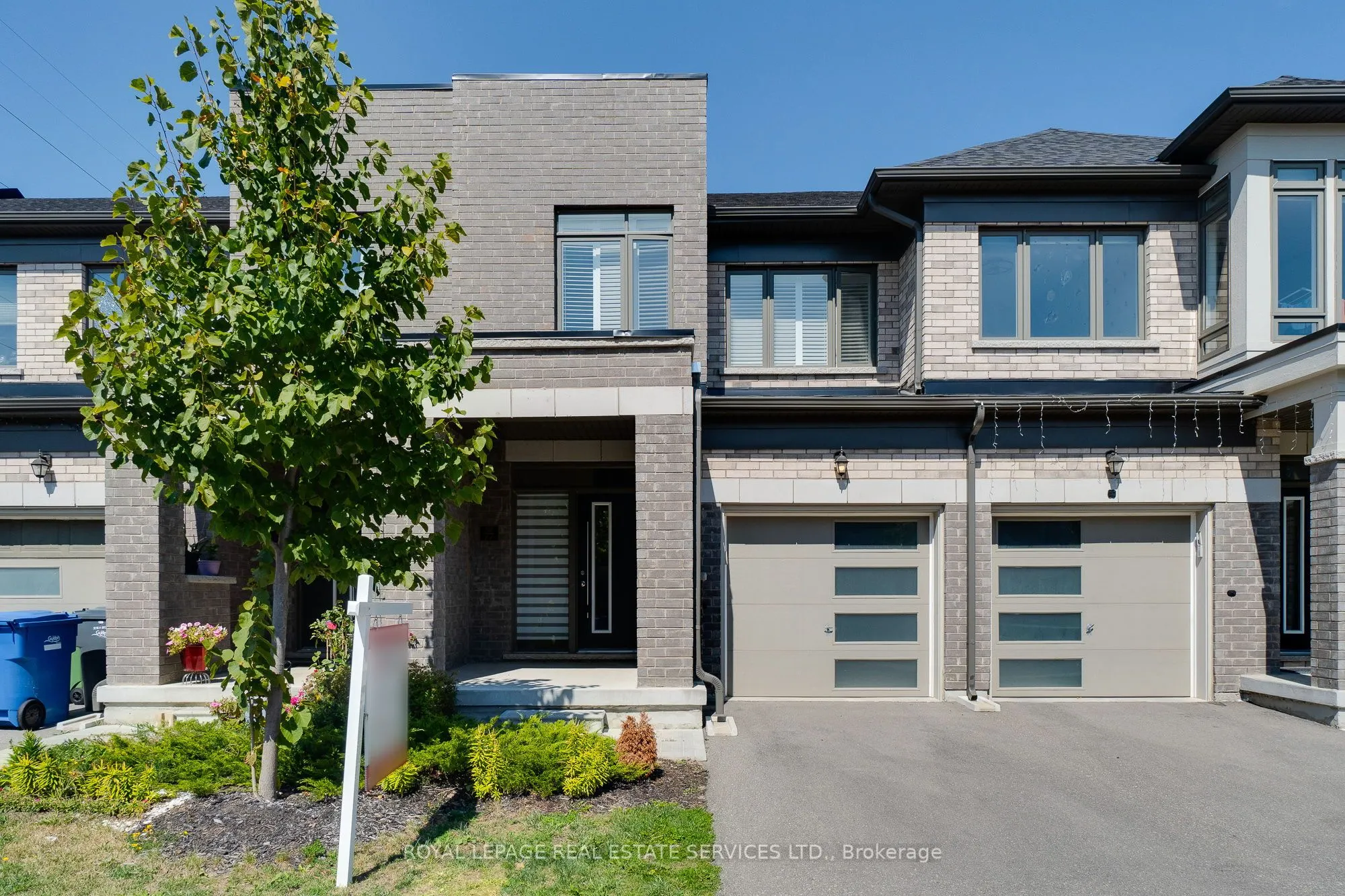 166 Deerpath Drive, #77