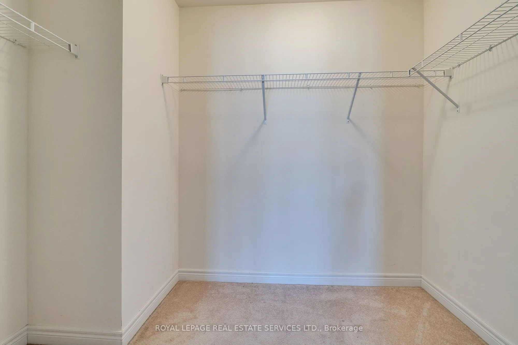 166 Deerpath Drive, #77