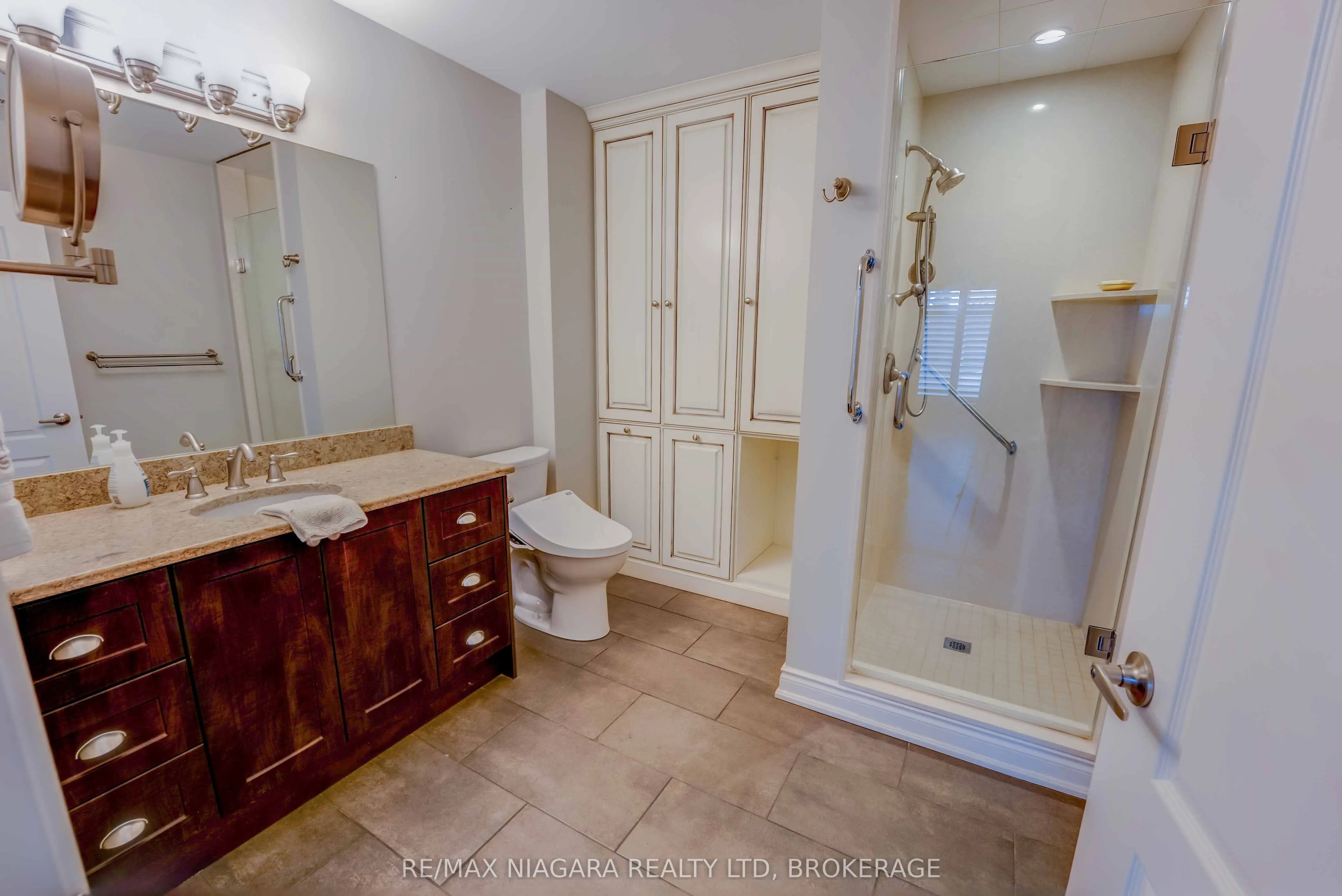 8111 FOREST GLEN Drive, #127