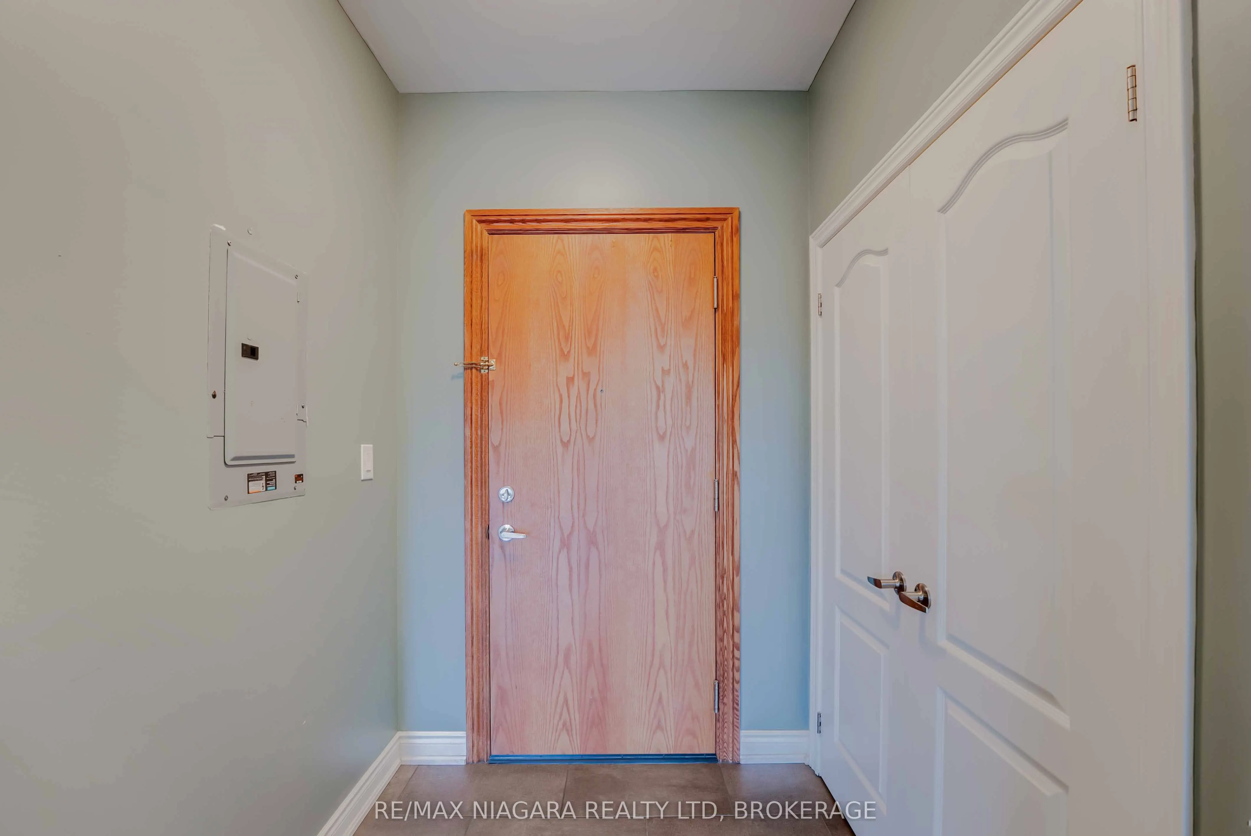 8111 FOREST GLEN Drive, #127