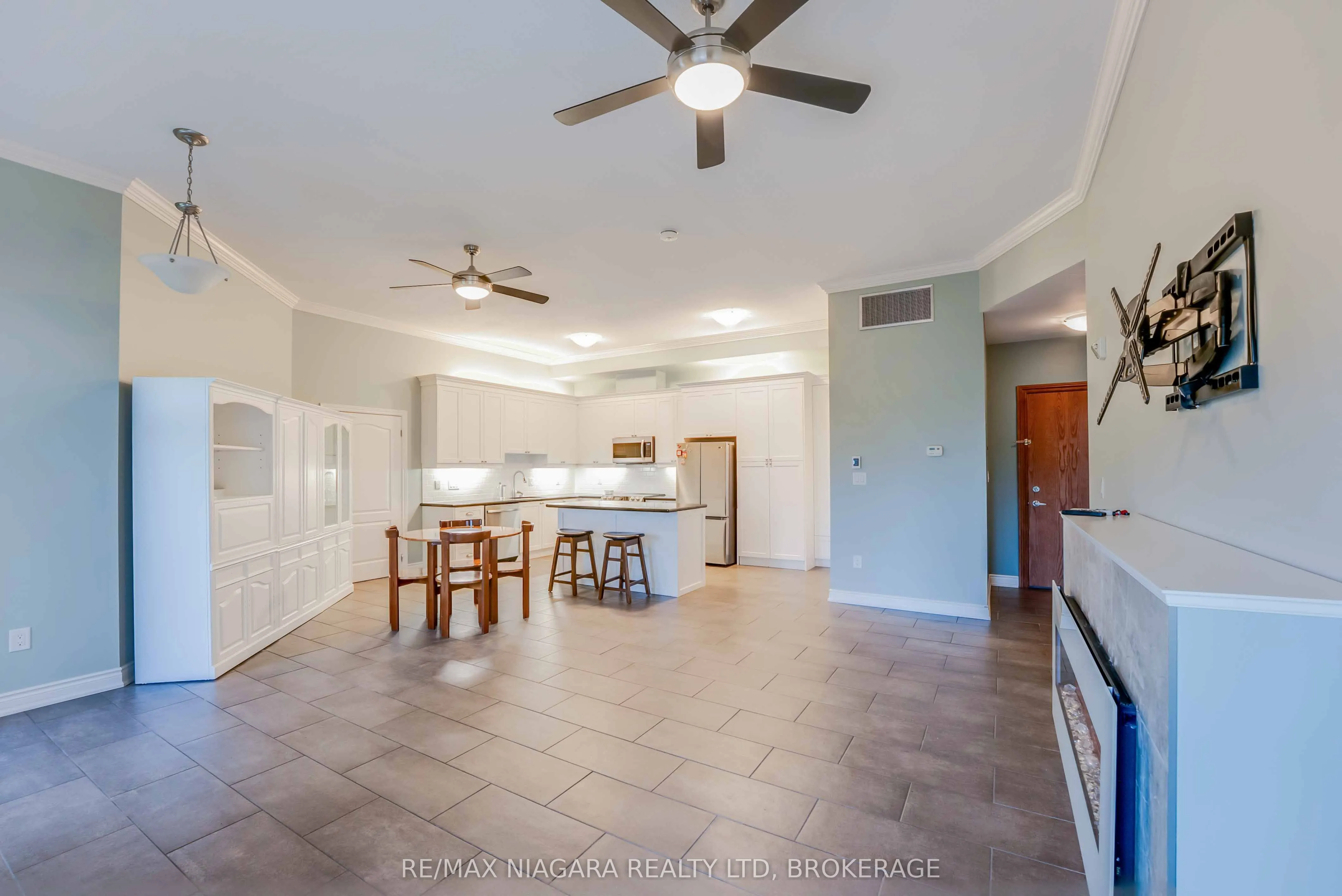8111 FOREST GLEN Drive, #127