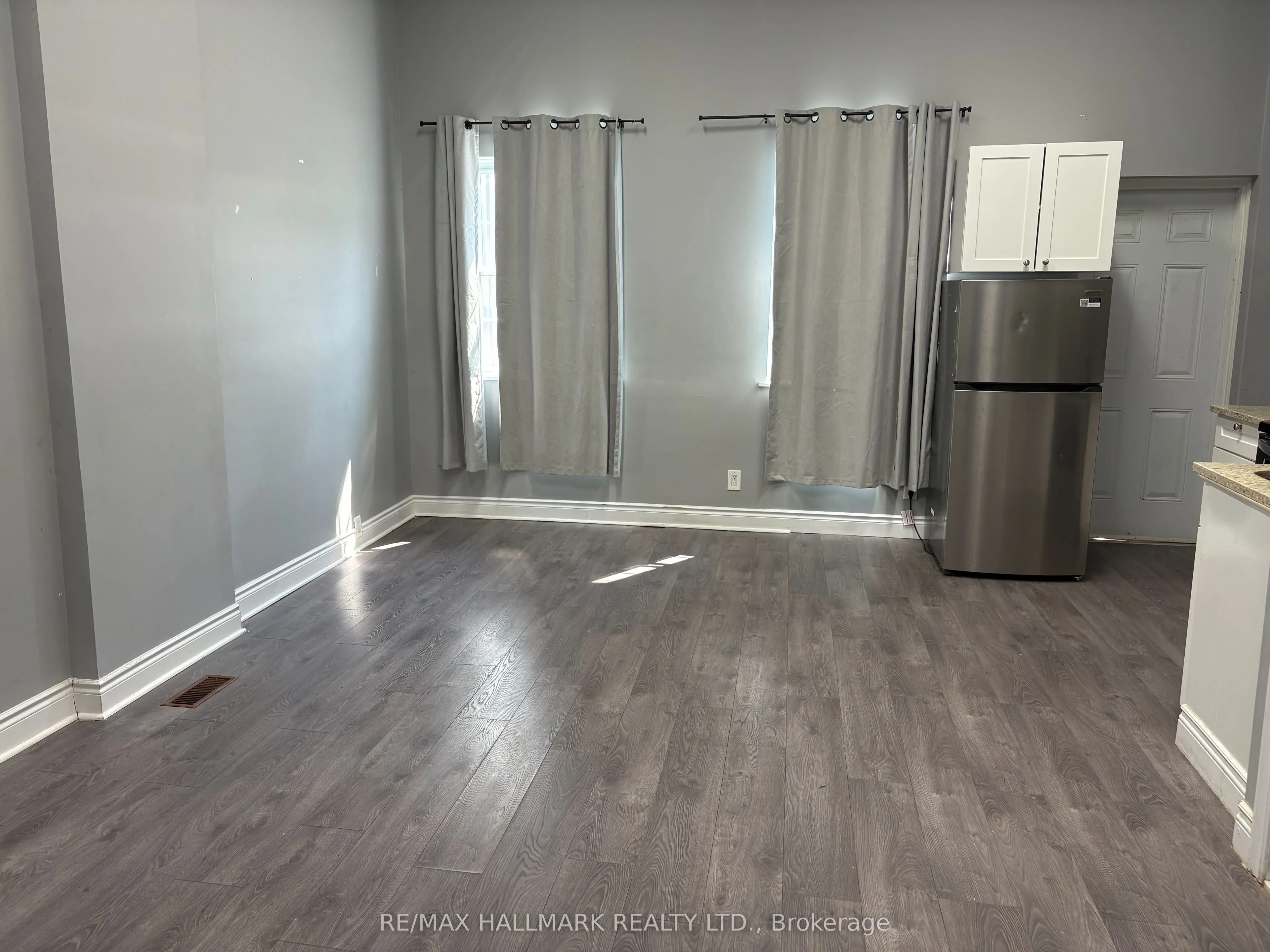 221-223 Dundas Street