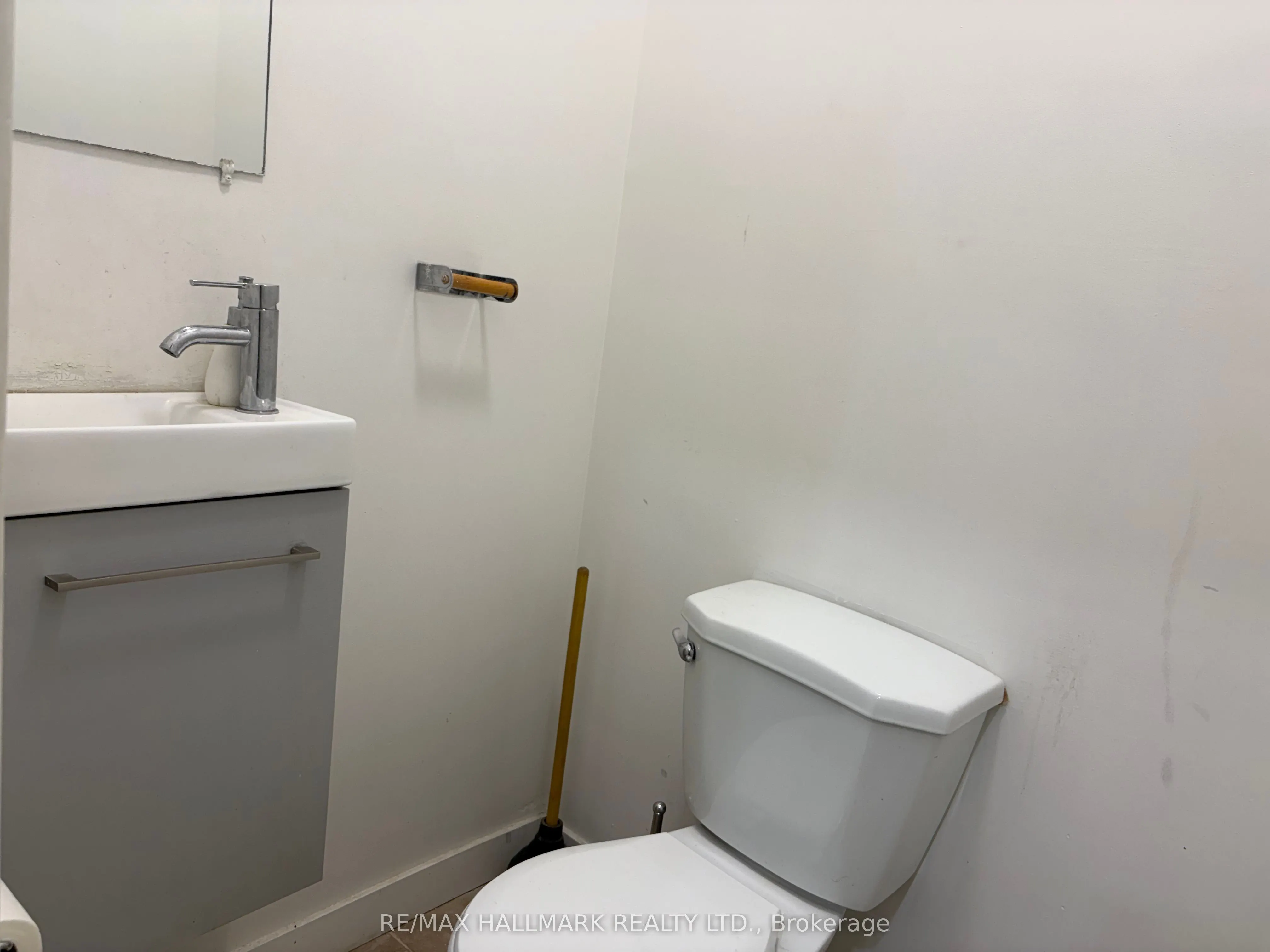 221-223 Dundas Street