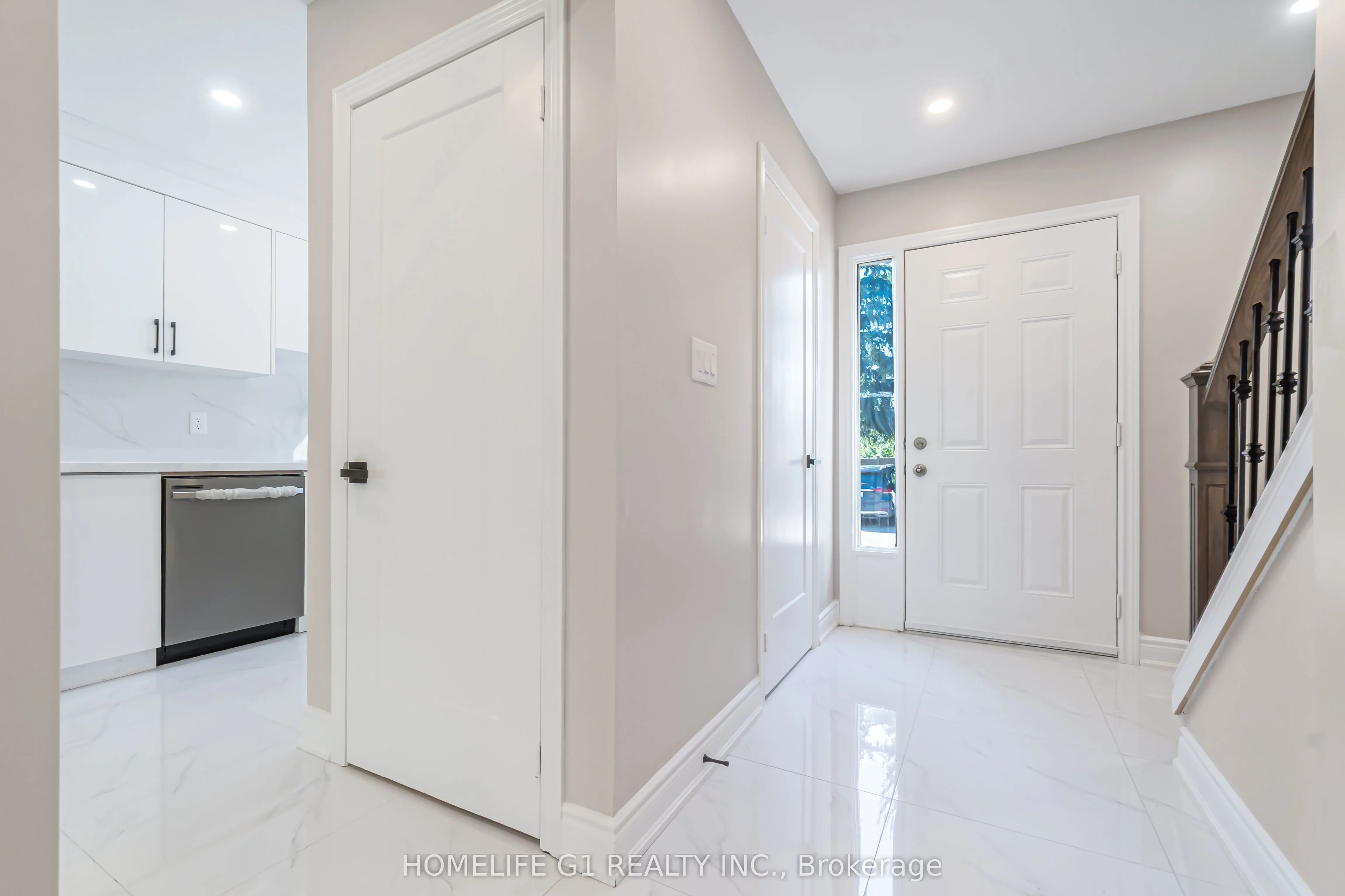 1600 Culver Drive, #38