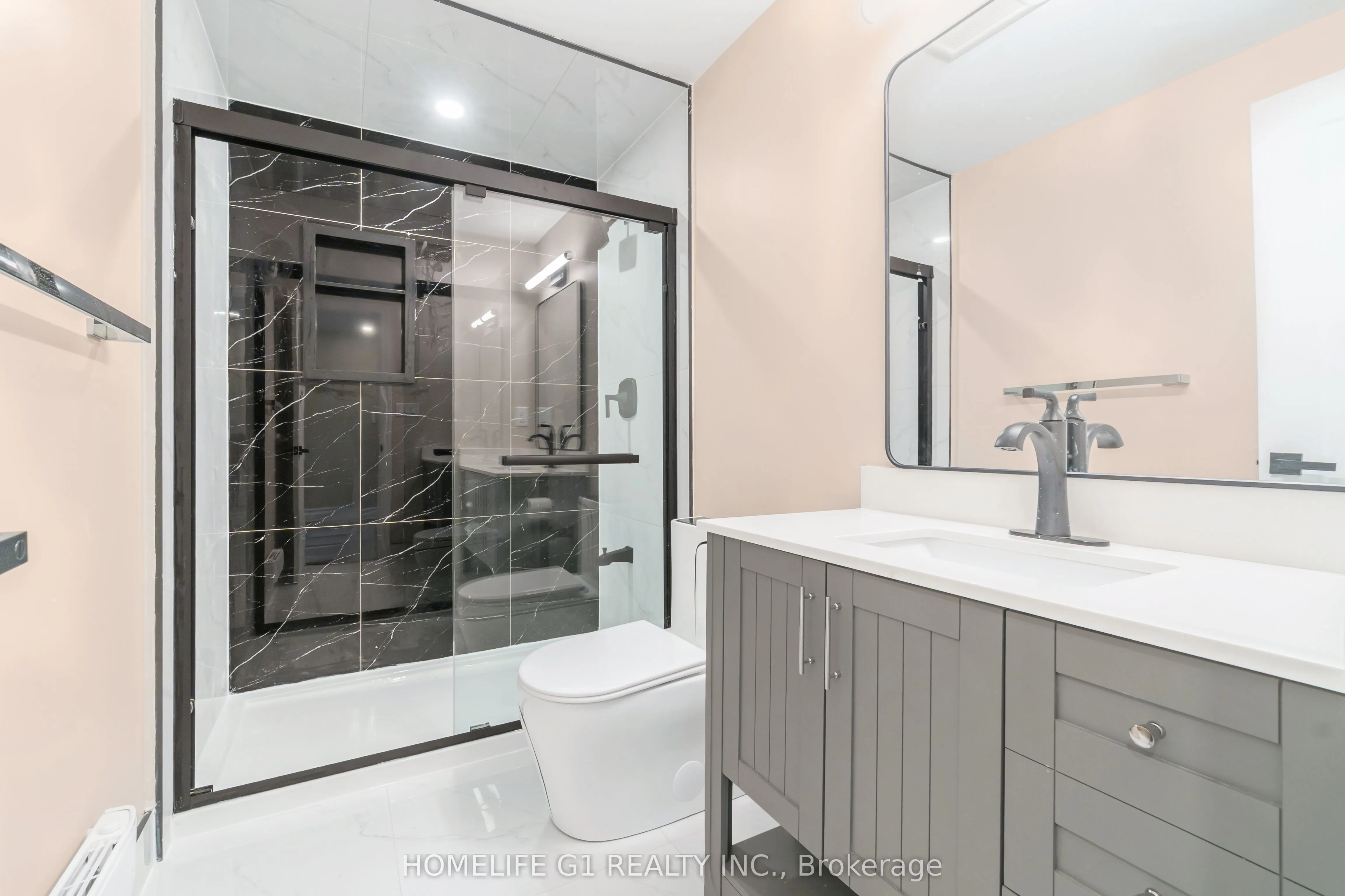 1600 Culver Drive, #38