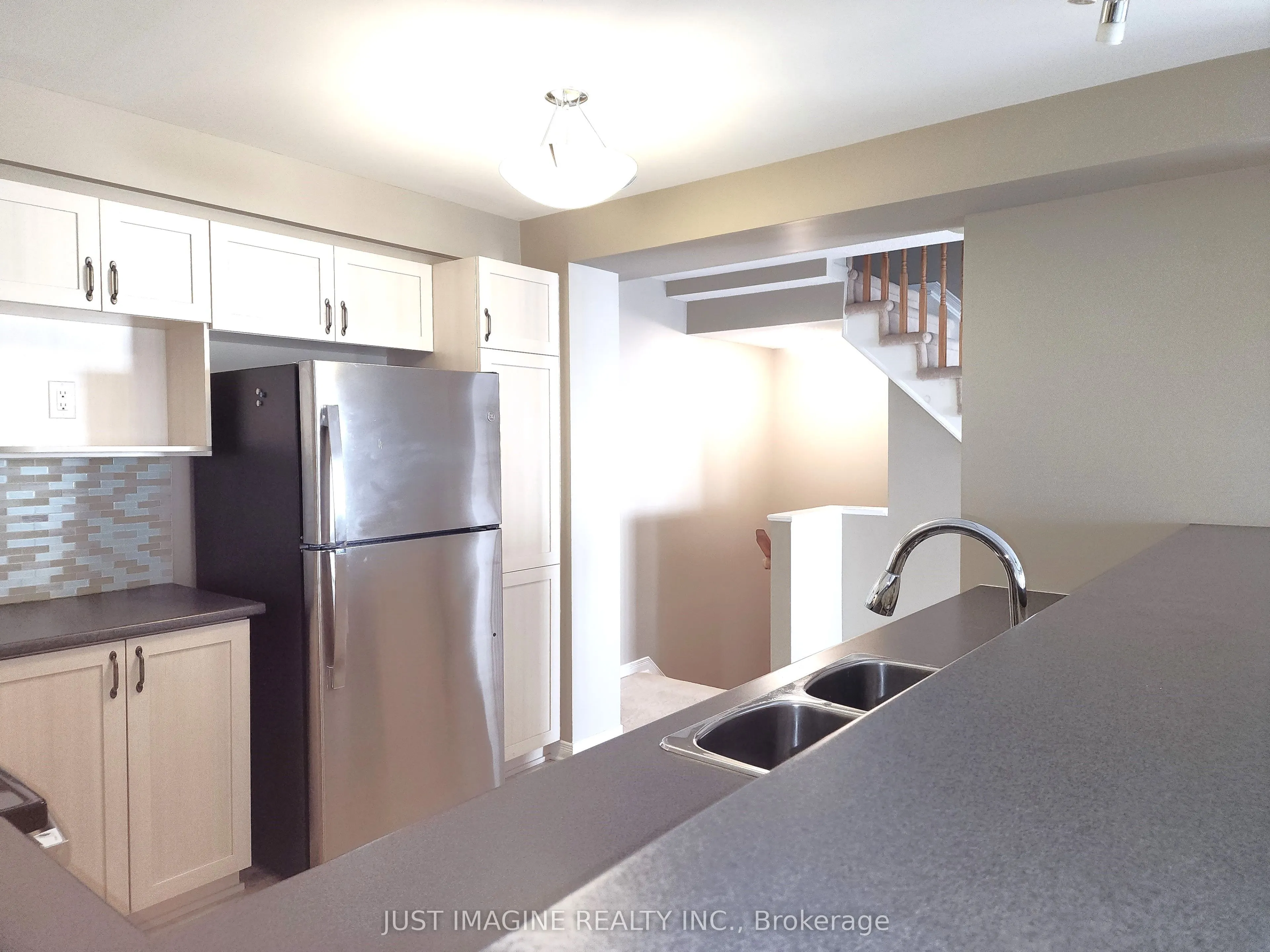 105 Caithness Private