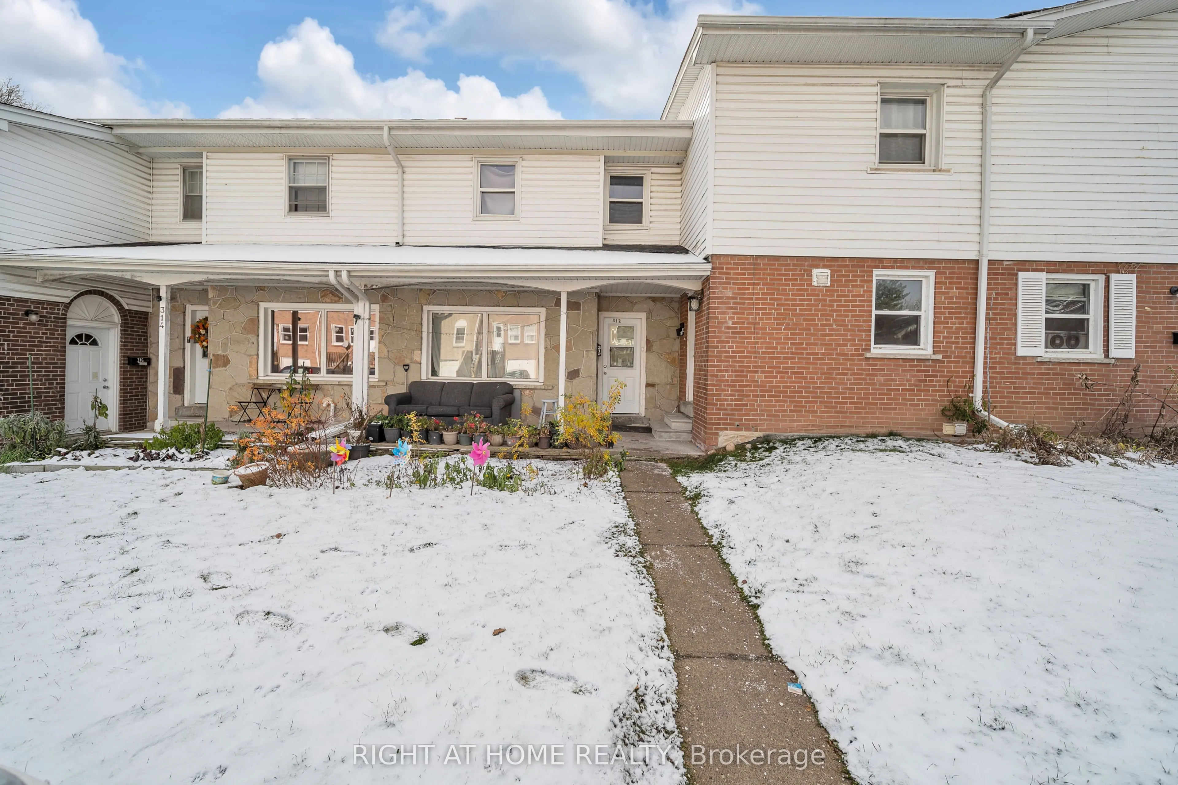 312 Westcourt Place, #37