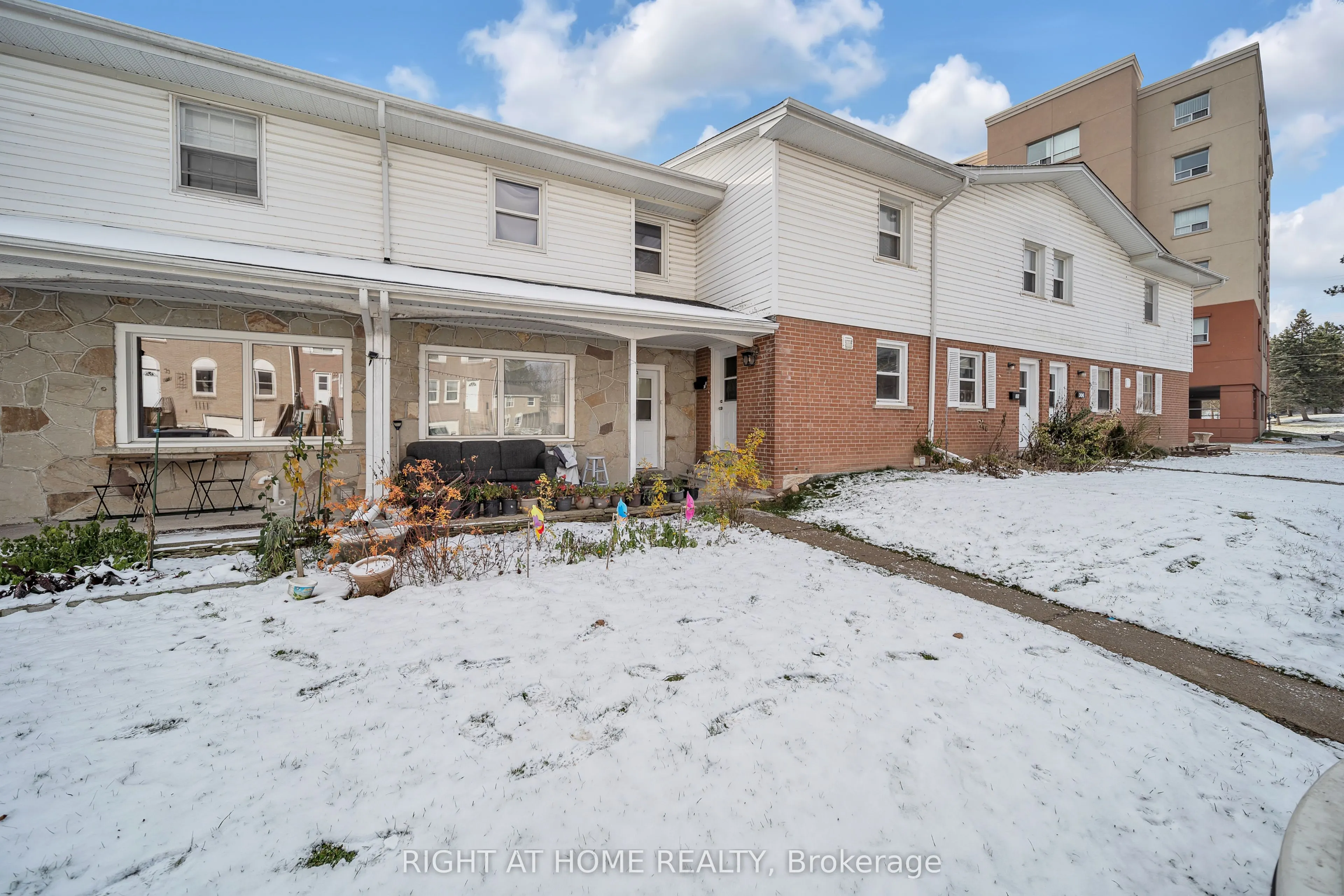 312 Westcourt Place, #37