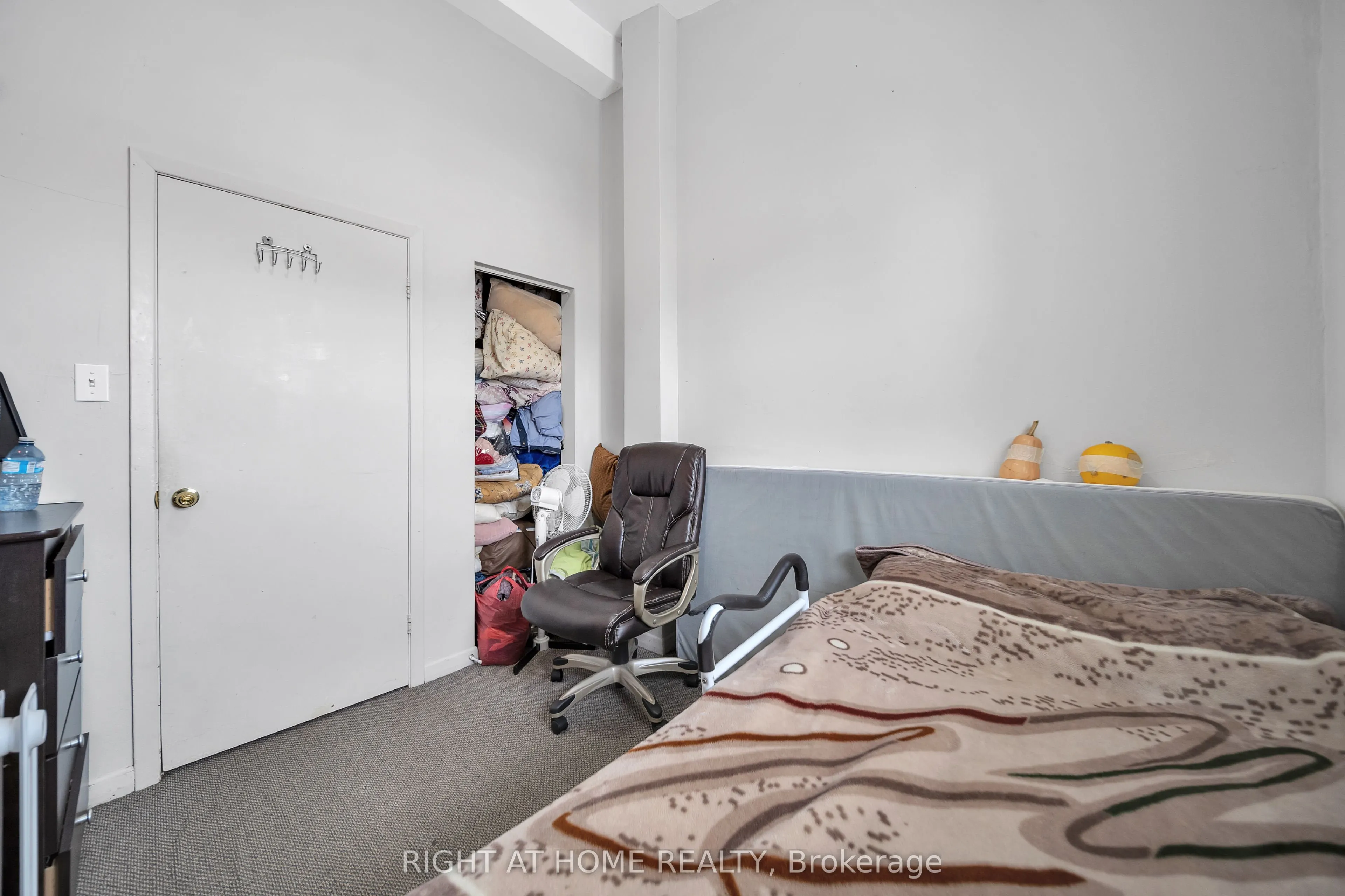 312 Westcourt Place, #37